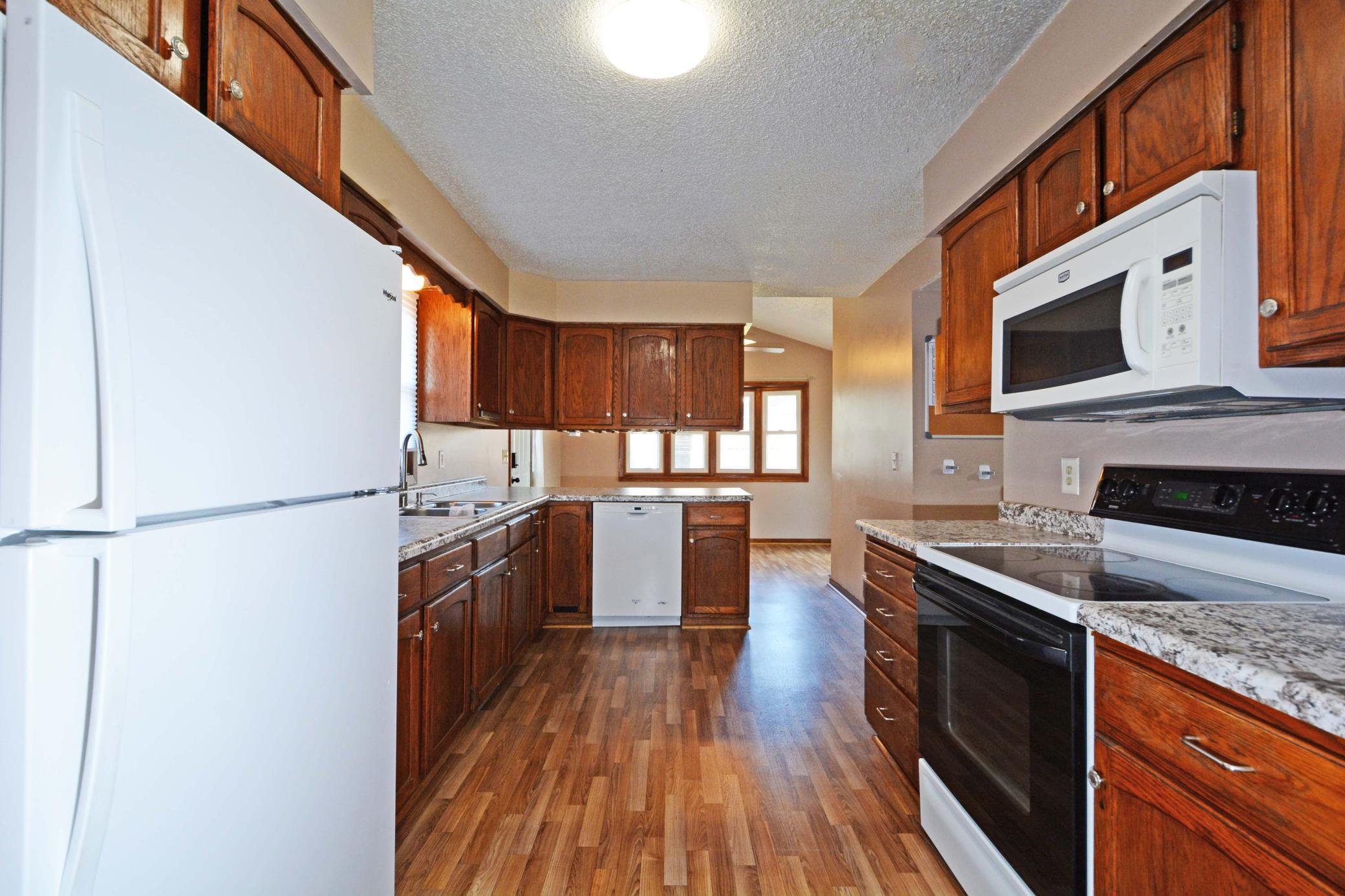 1483 3rd Street E Property Photo 8