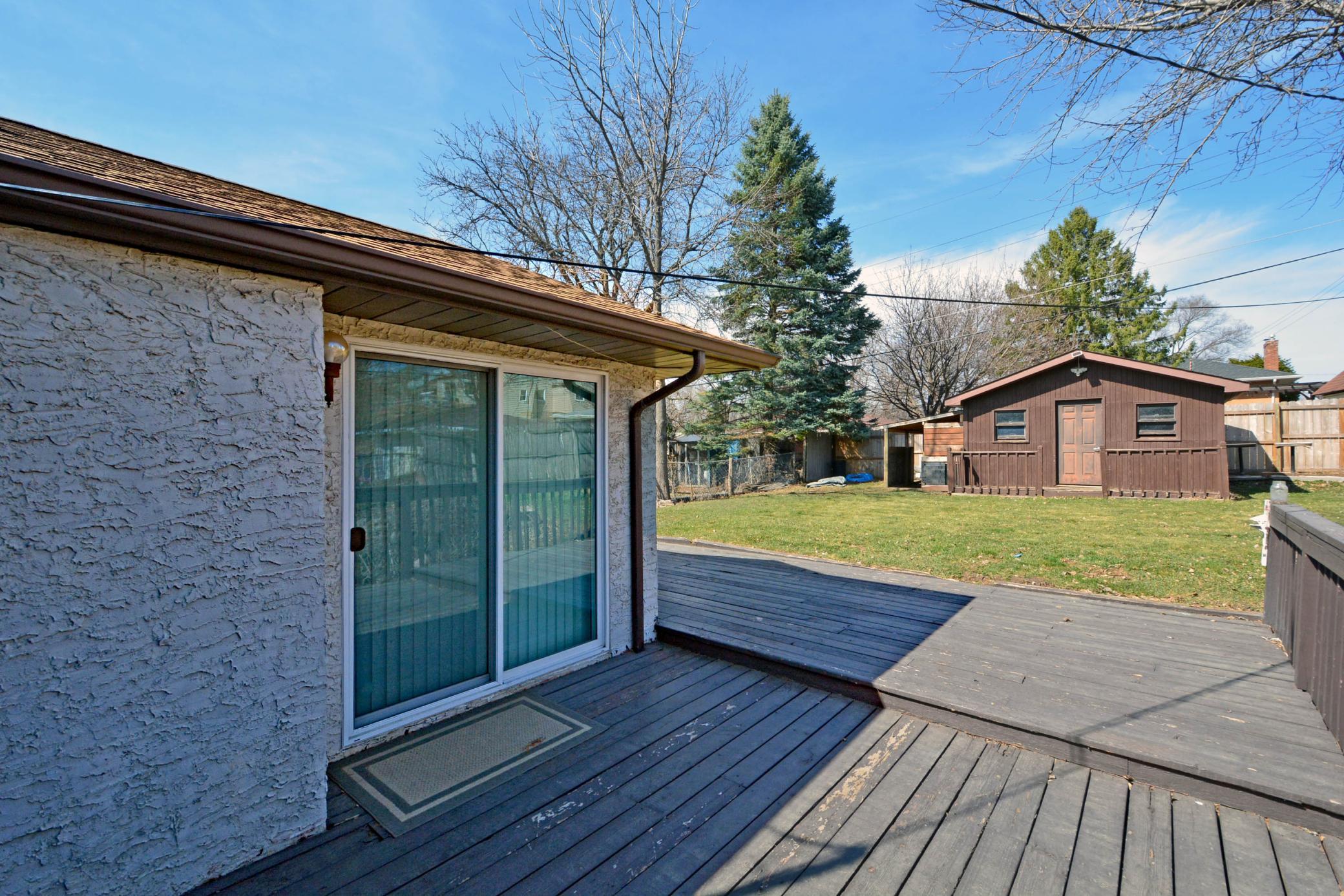 1483 3rd Street E Property Photo 28
