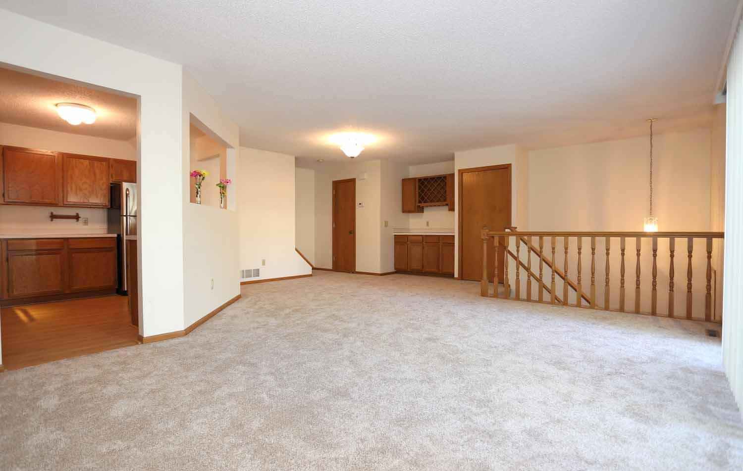 7689 Nicholas Way Property Photo 2