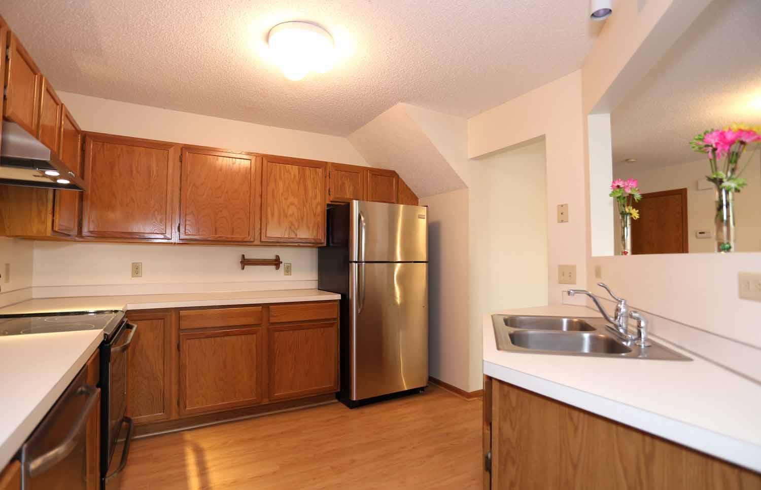 7689 Nicholas Way Property Photo 5