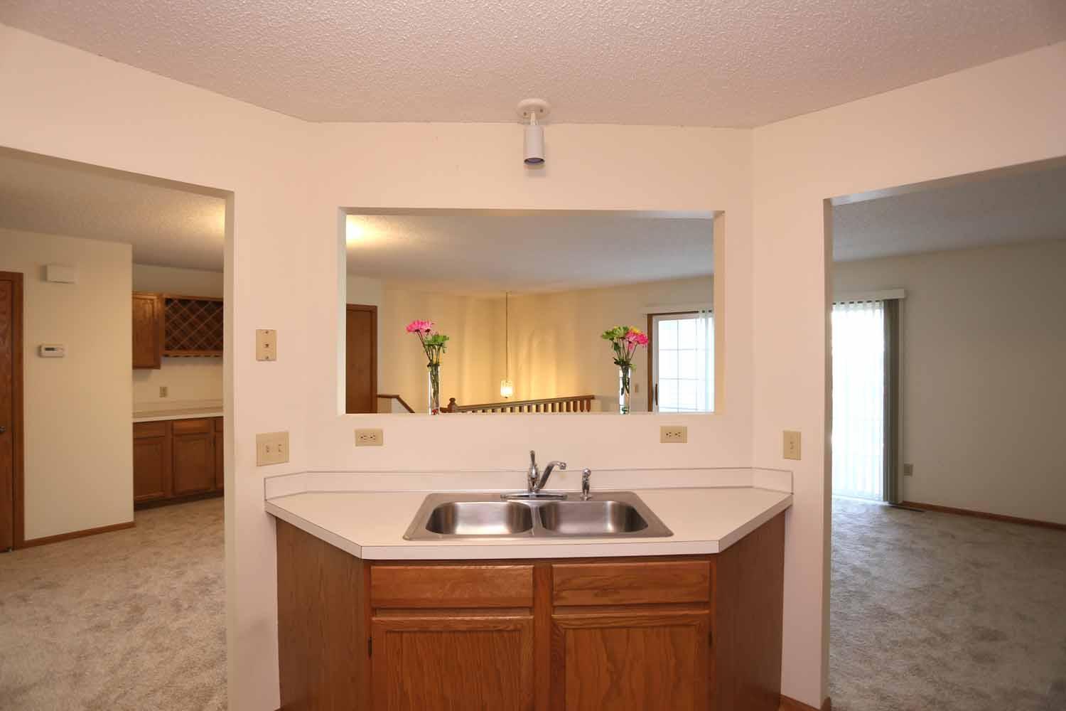 7689 Nicholas Way Property Photo 6