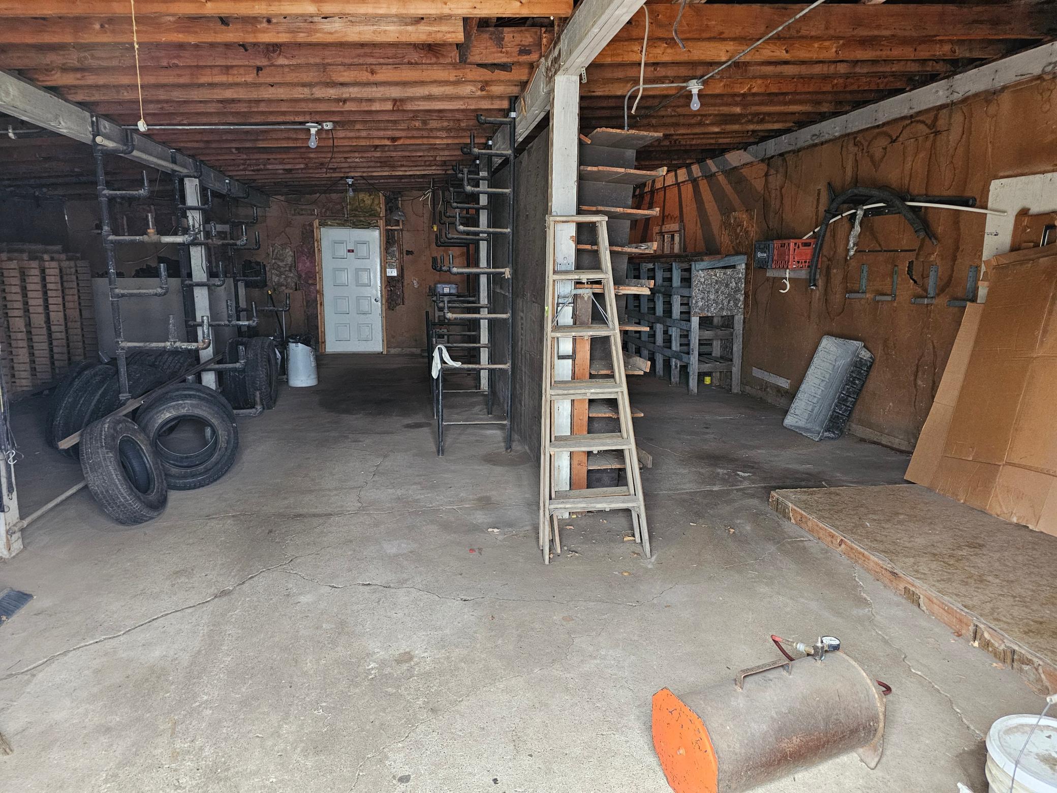 214 6th Avenue E Property Photo 8