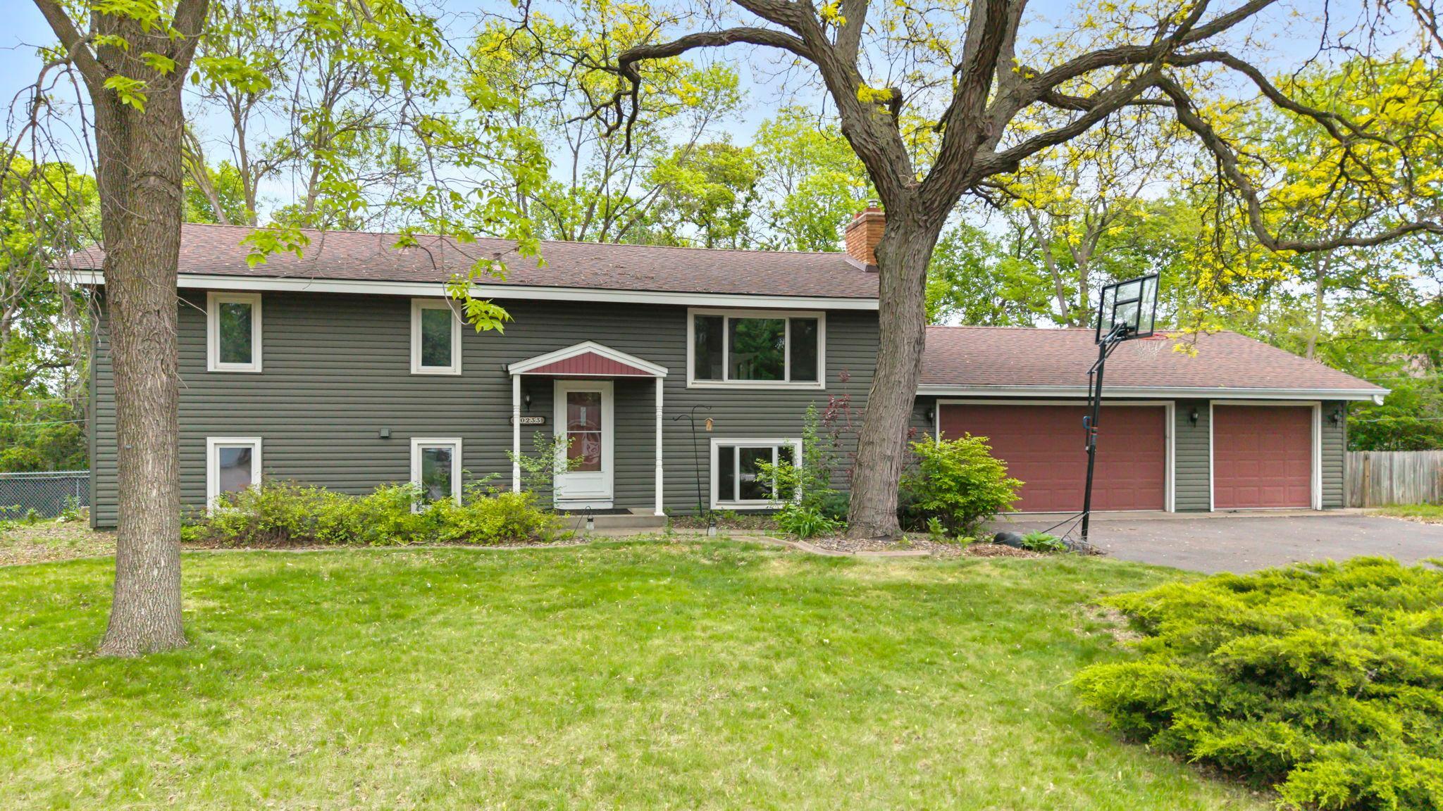 10233 Washburn Circle S Property Photo 1
