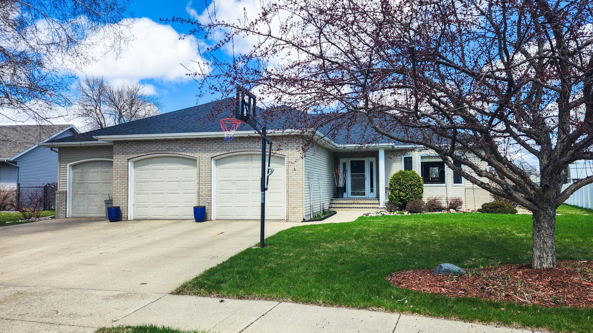 4041 S Rivershore Drive Property Photo 1