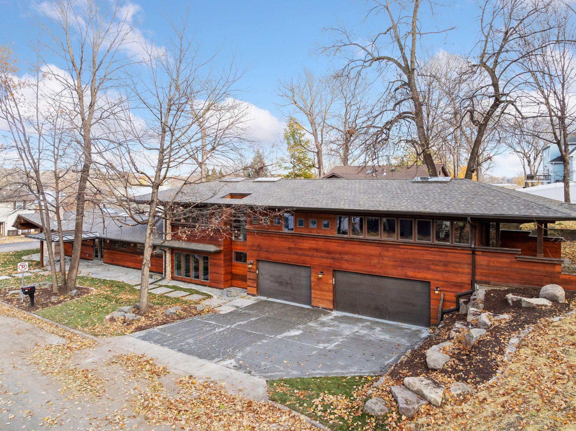 4945 Glen Elyn Road Property Photo 5
