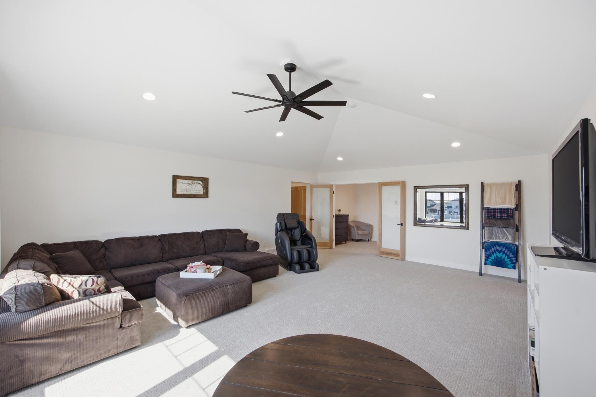 3632 Crimson Loop S Property Photo 40