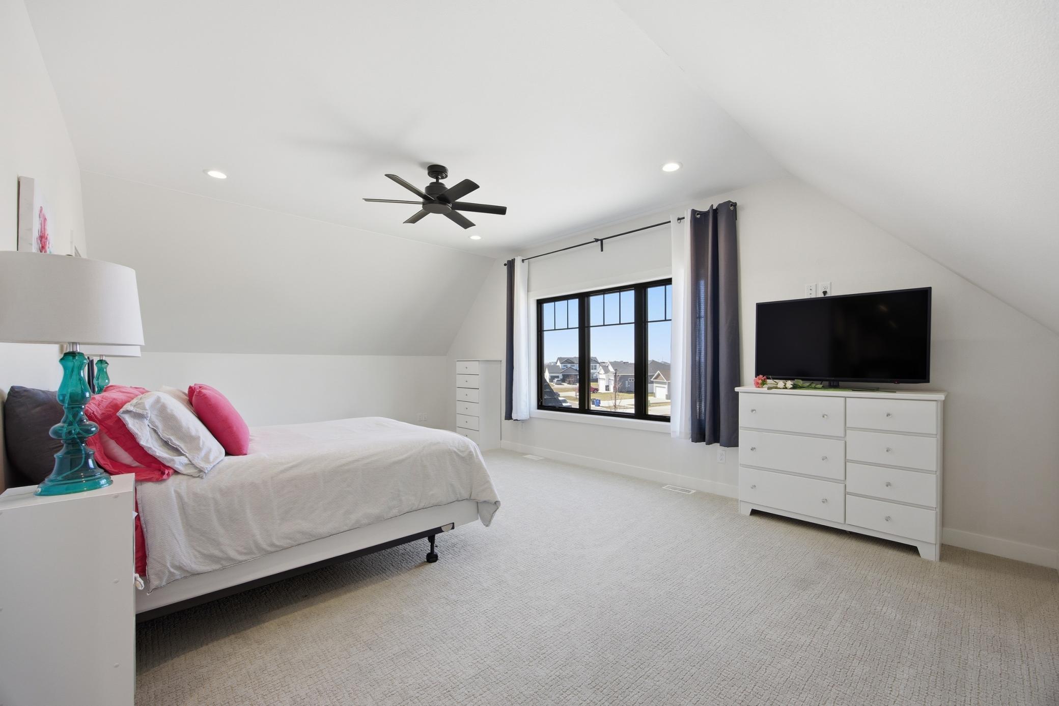 3632 Crimson Loop S Property Photo 45