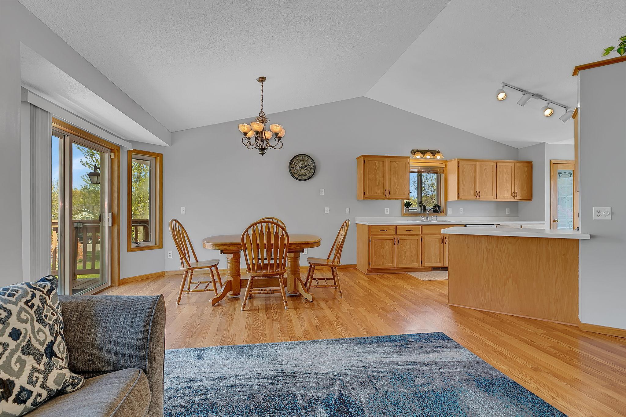 6158 Wildwood Way Property Photo 6