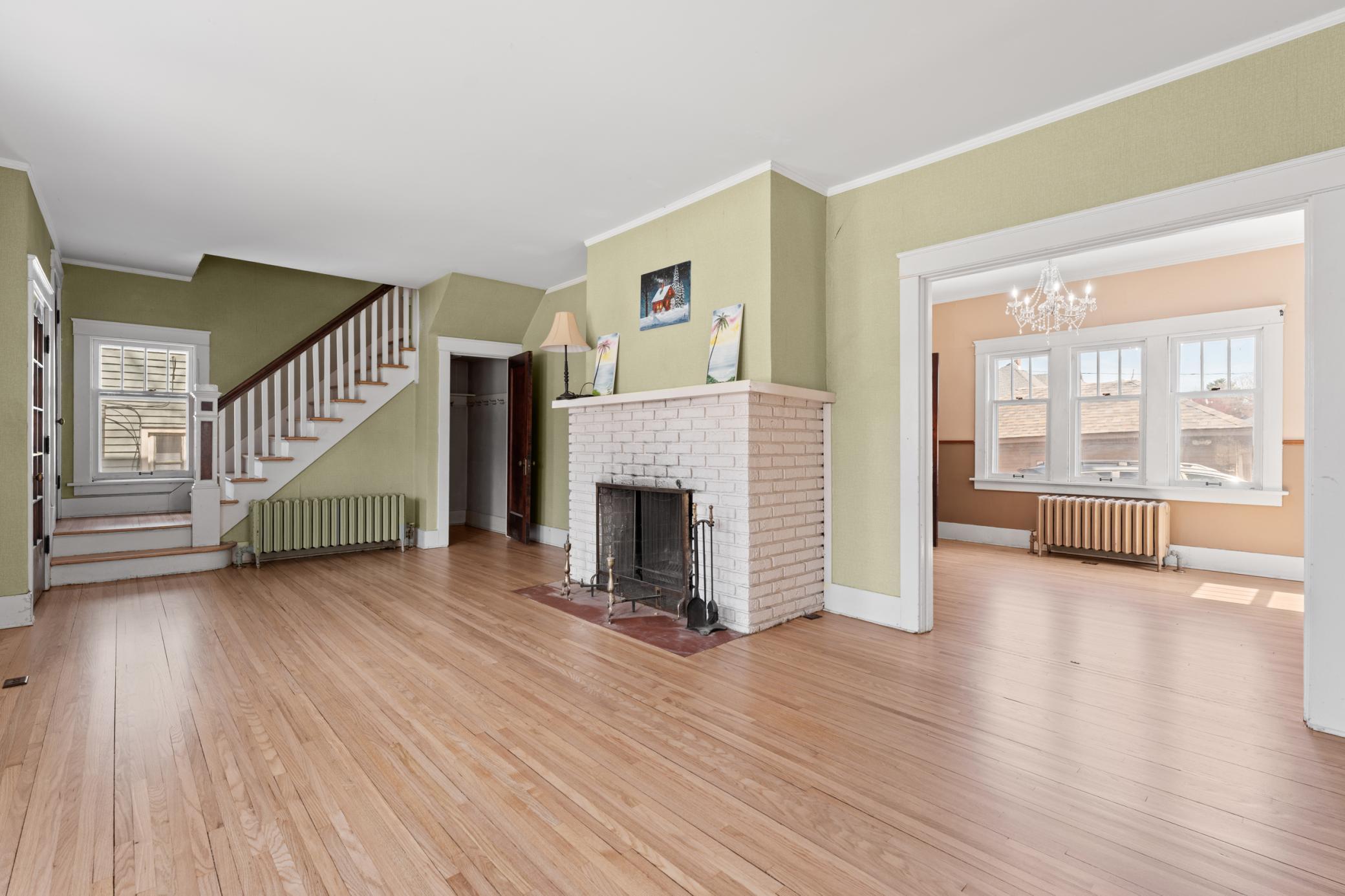 116 11th Avenue Nw Property Photo 2