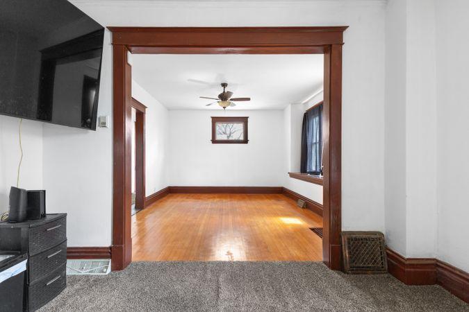 712 10th Avenue S Property Photo 6