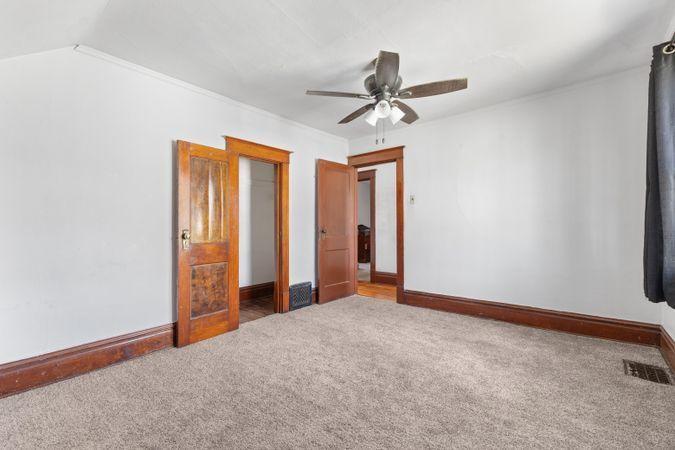 712 10th Avenue S Property Photo 17