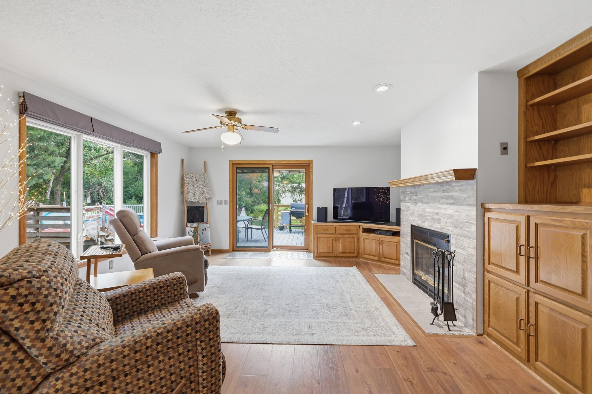 2217 Gentry Avenue N Property Photo 19