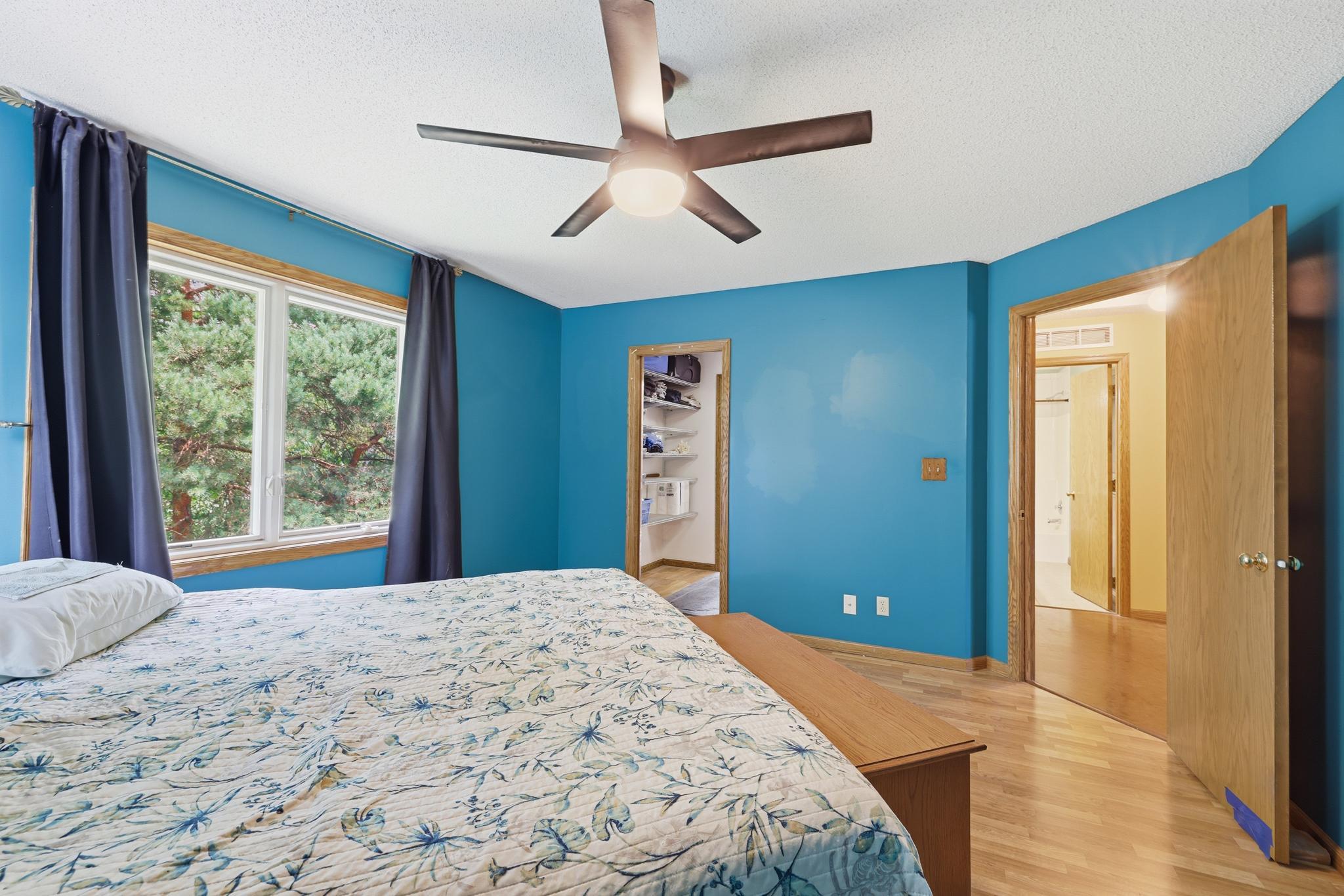 2217 Gentry Avenue N Property Photo 25