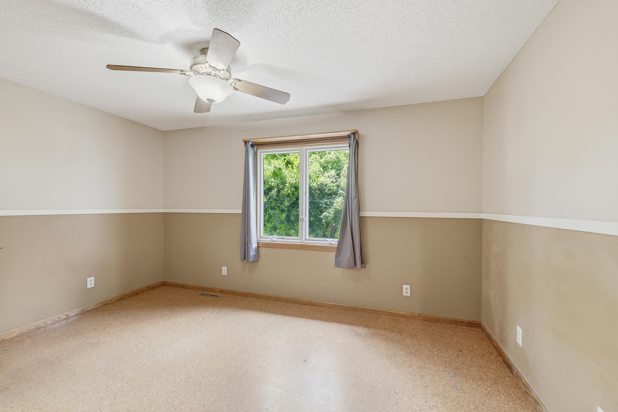 2217 Gentry Avenue N Property Photo 29