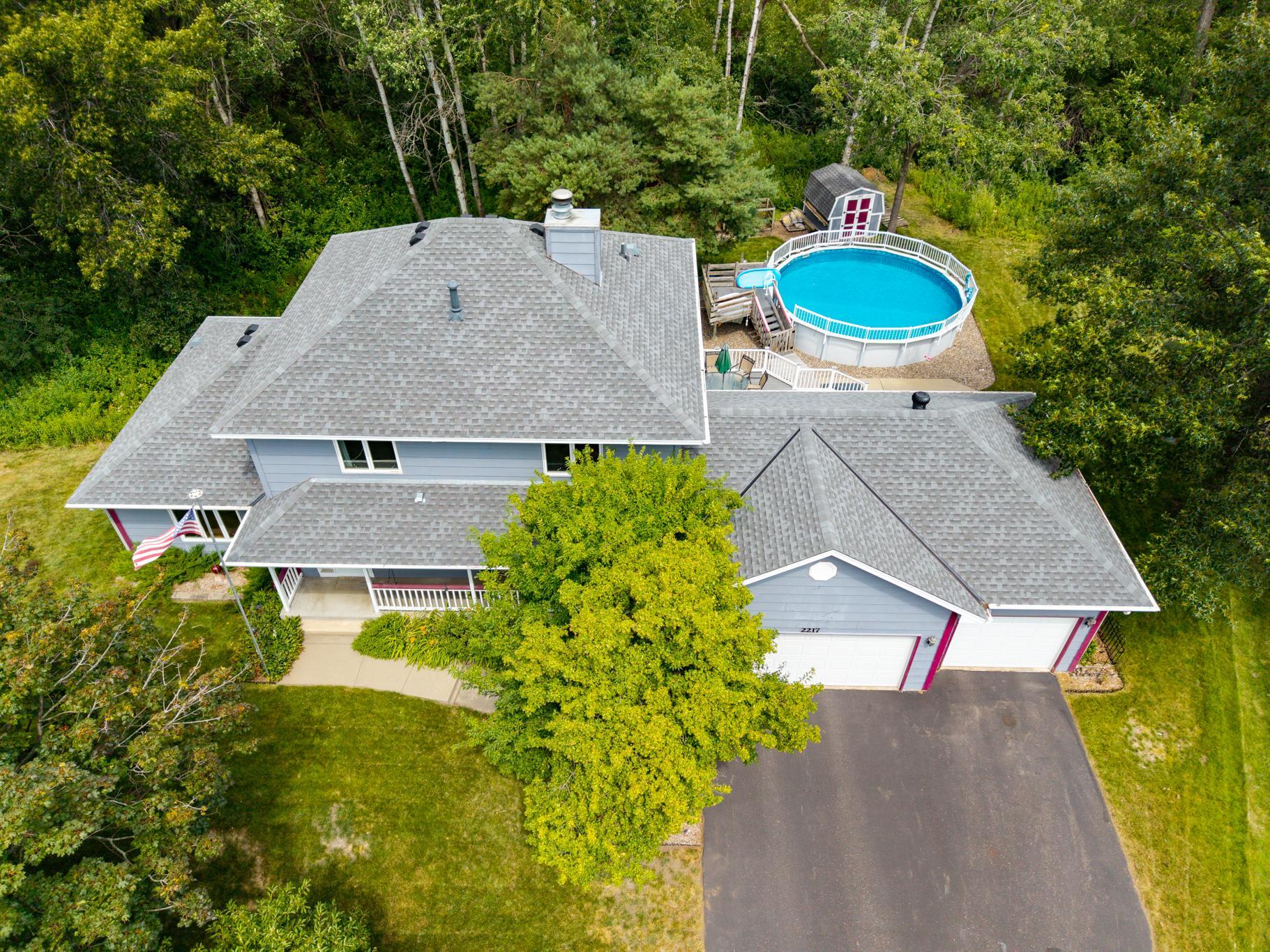 2217 Gentry Avenue N Property Photo 44