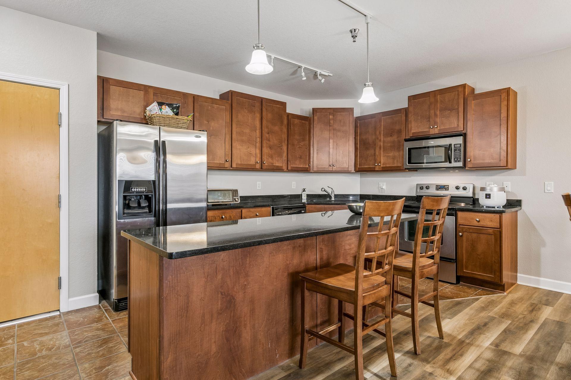 1155 Ford Road 407 Property Photo 6
