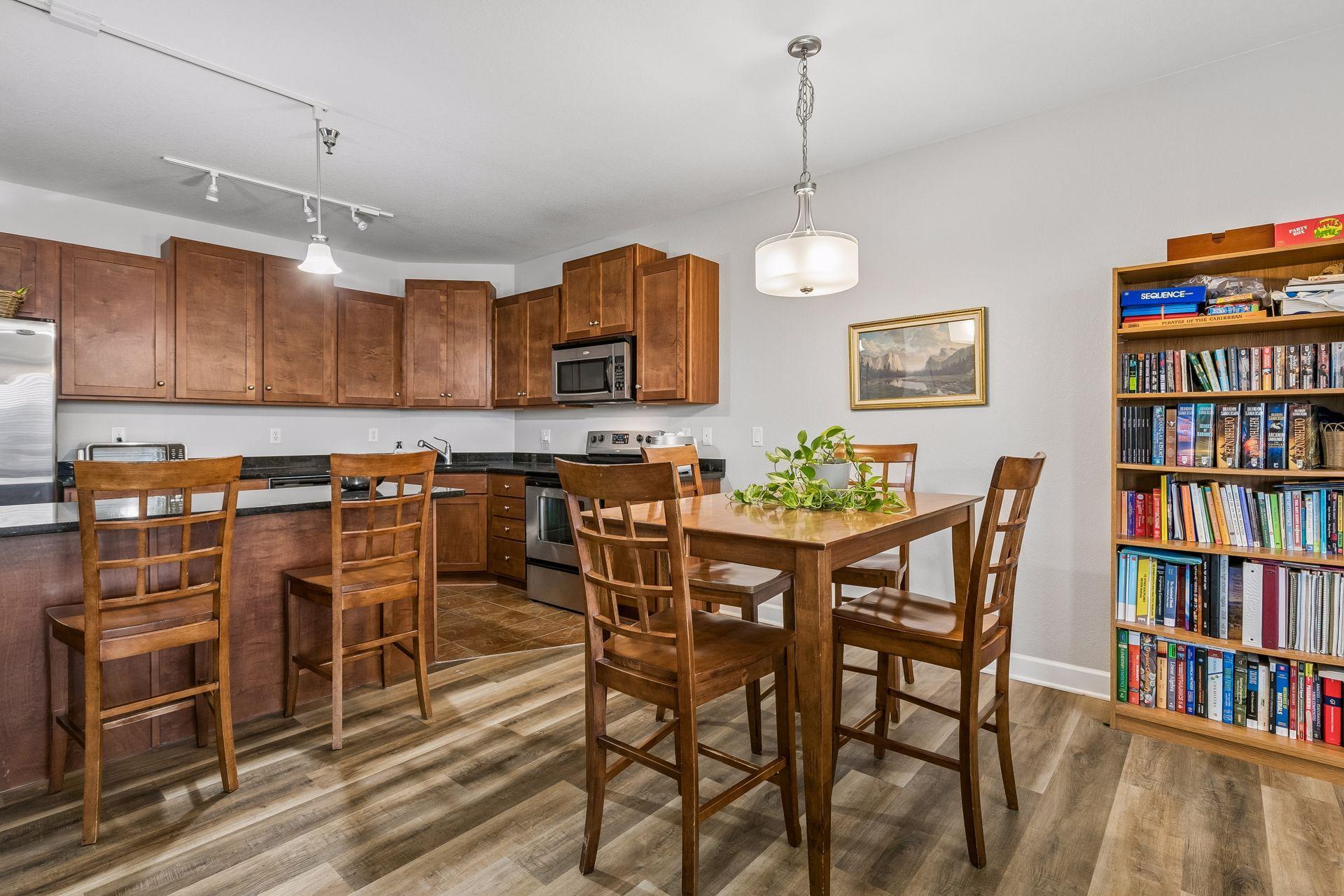 1155 Ford Road 407 Property Photo 10