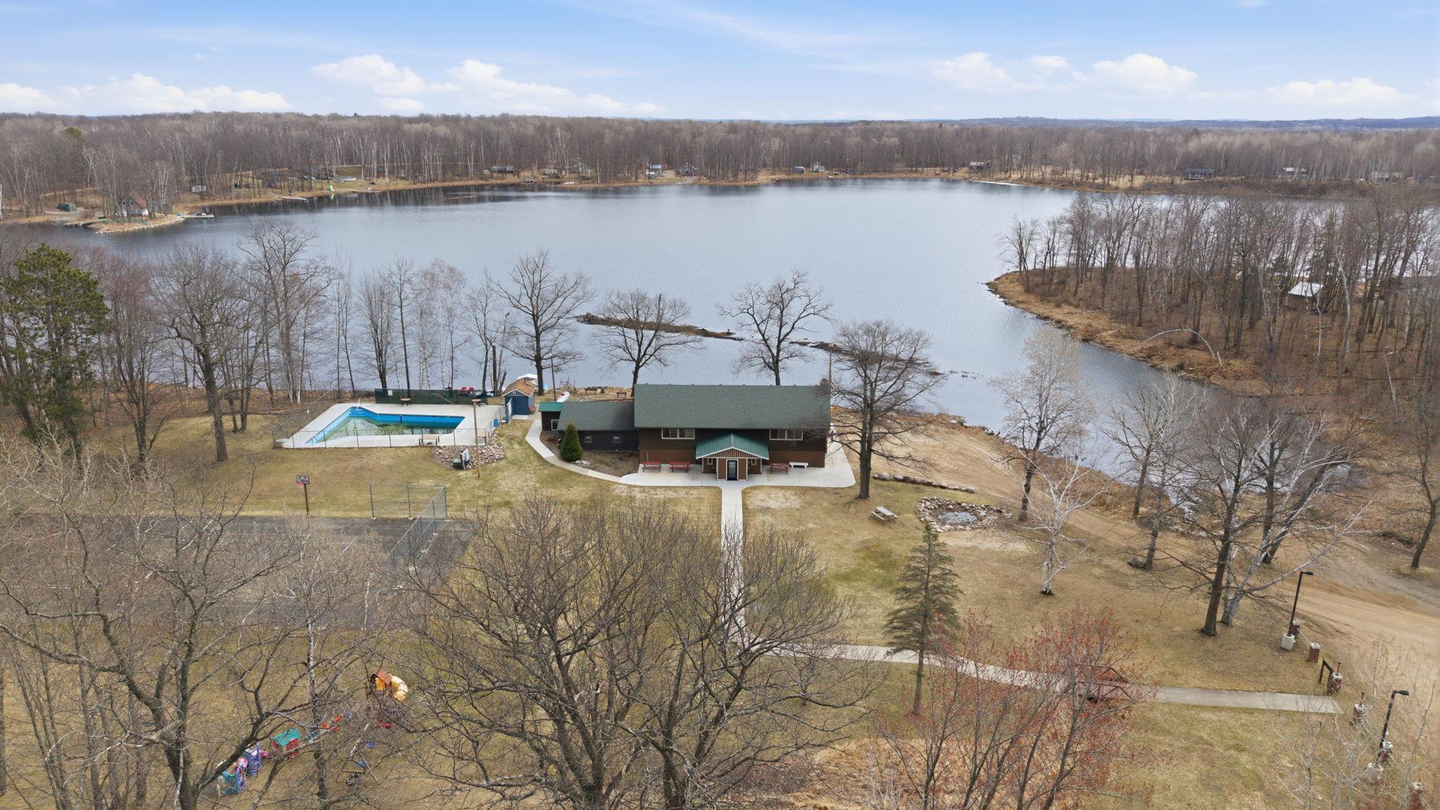 4853 Iroquois Loop Property Photo 4