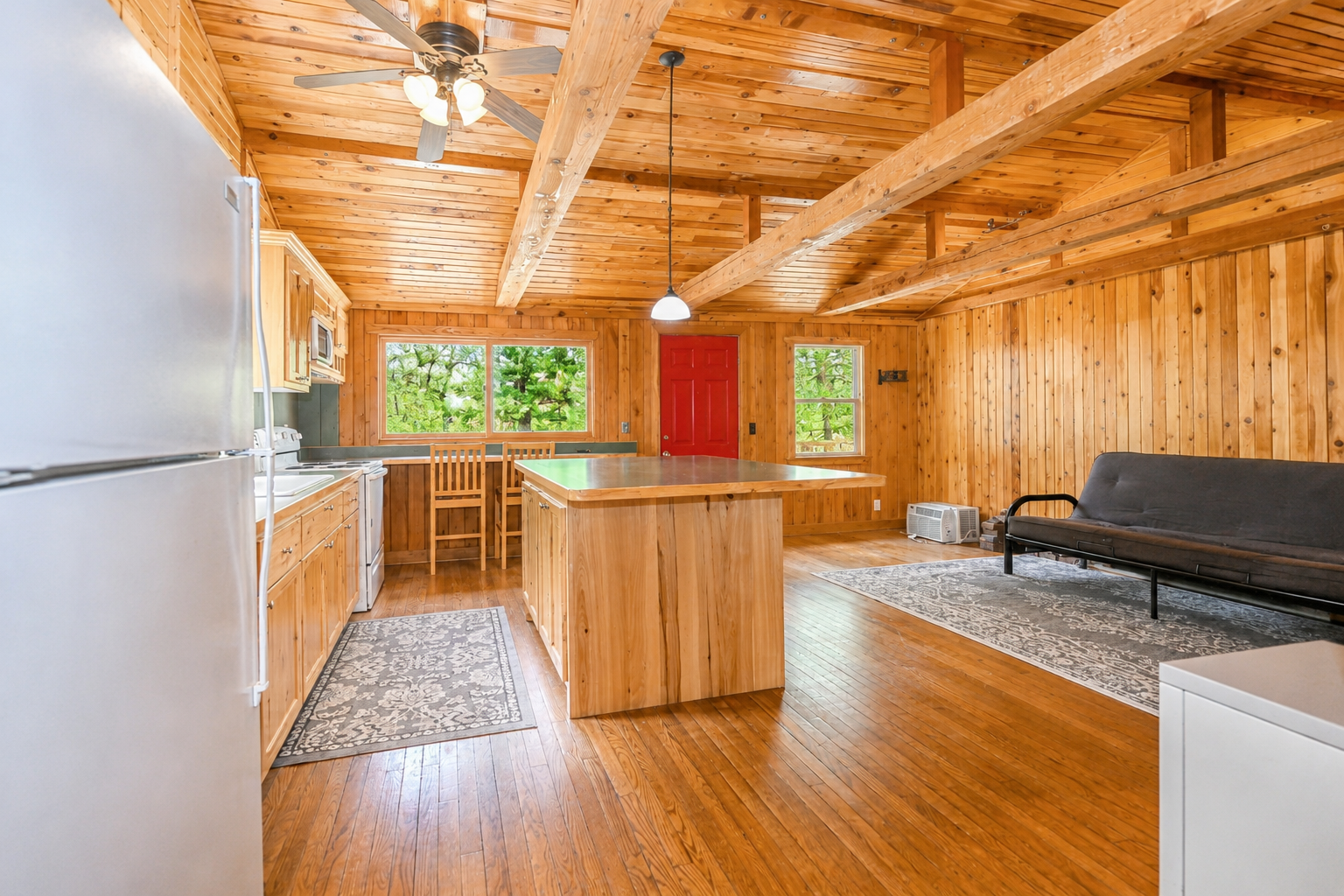 1368 21 3/4 Street Property Photo 2