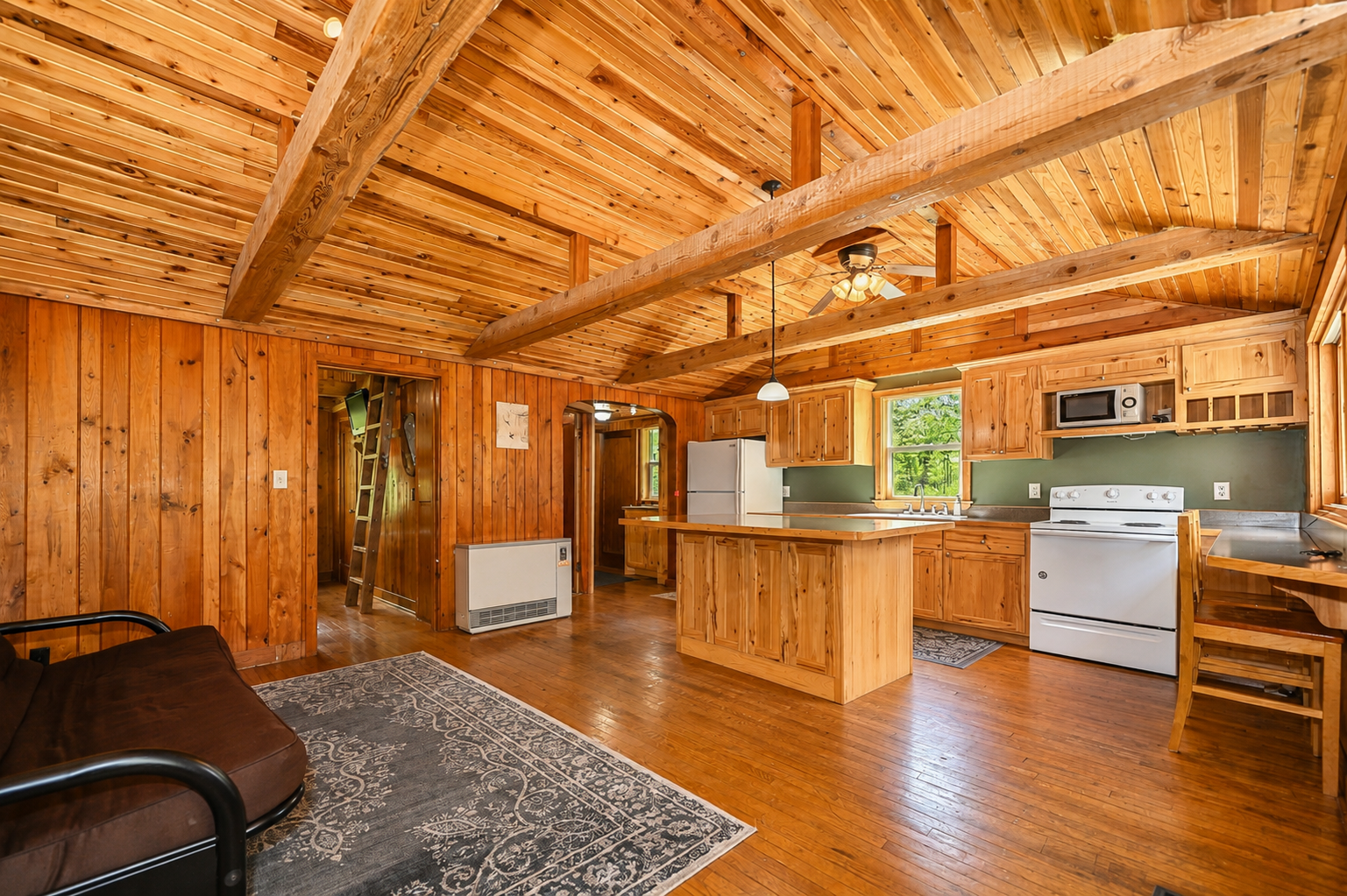 1368 21 3/4 Street Property Photo 4