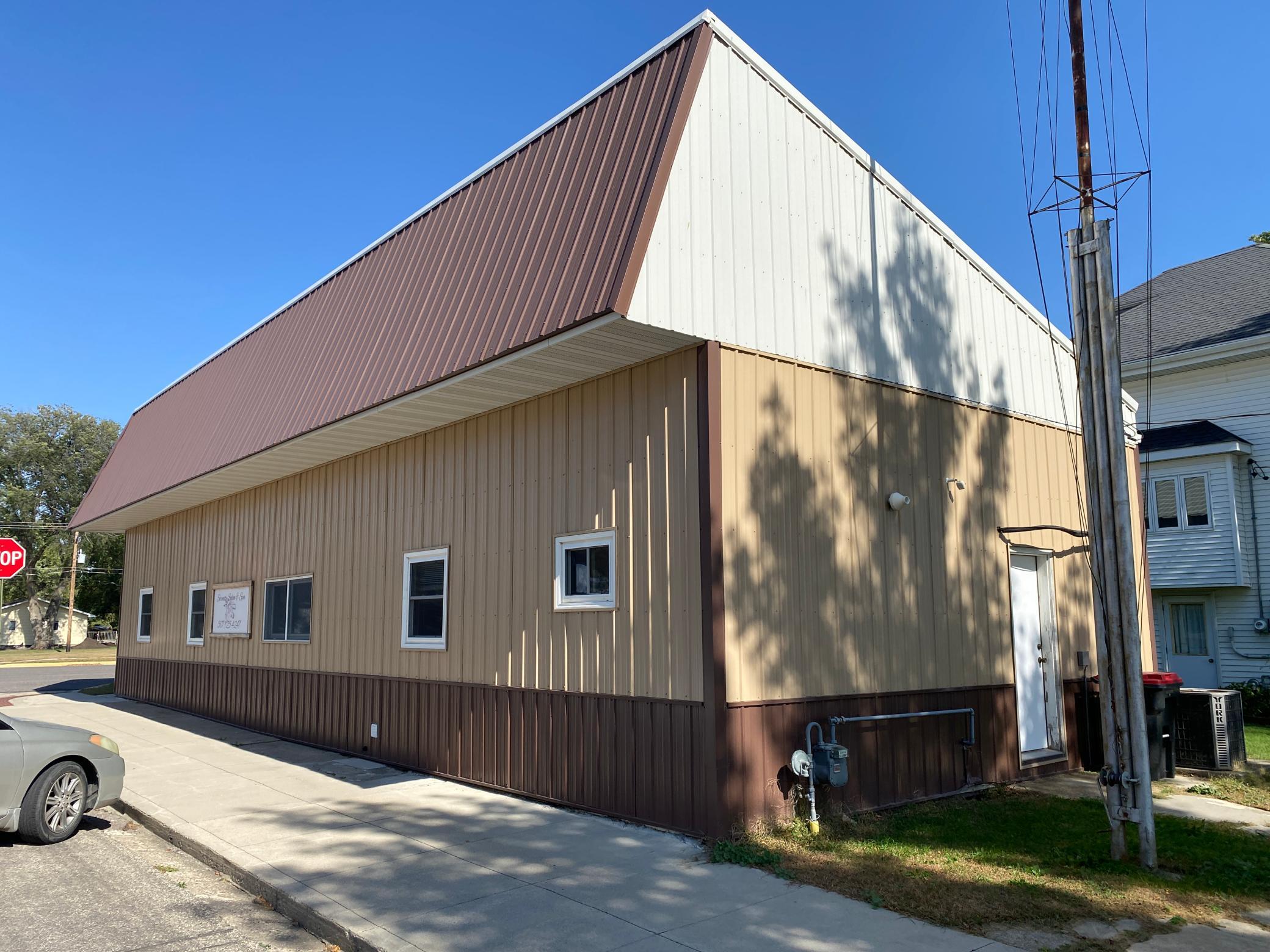 266 2nd Avenue W Property Photo 15