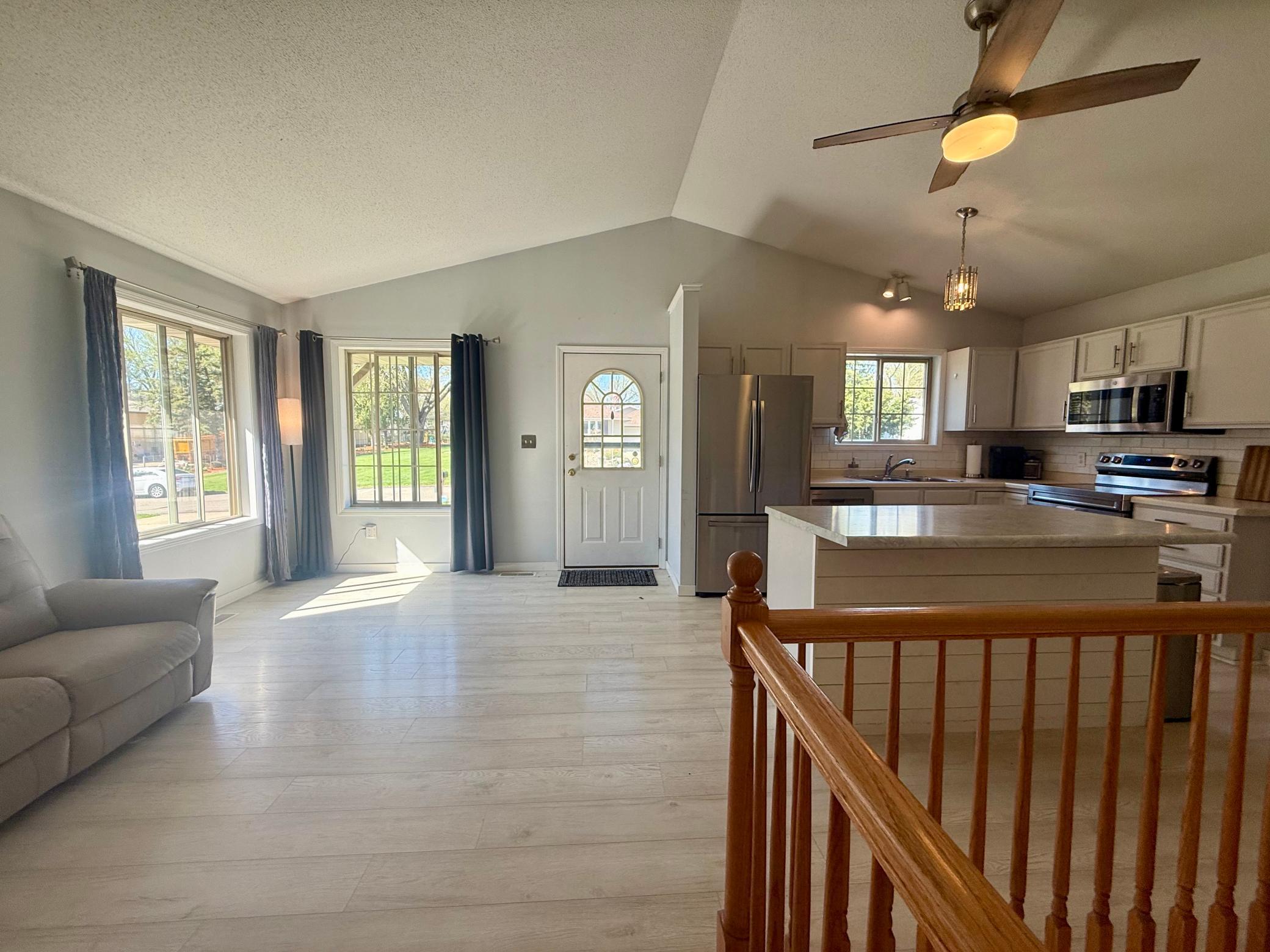 3818 Strathmore Lane Se Property Photo 7