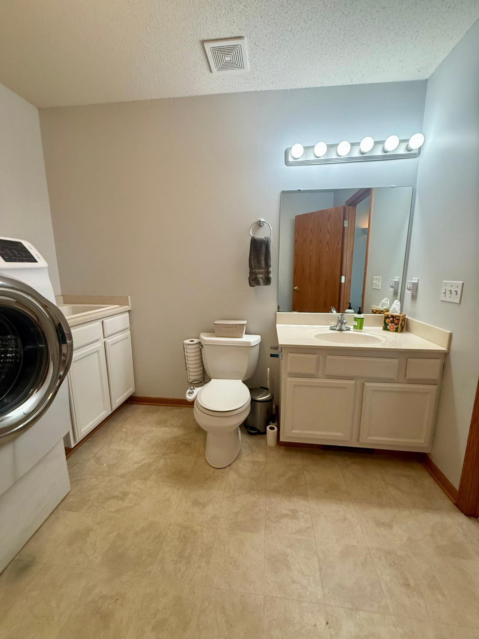 3818 Strathmore Lane Se Property Photo 23