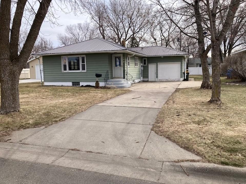 633 Stearns Avenue Property Photo 1