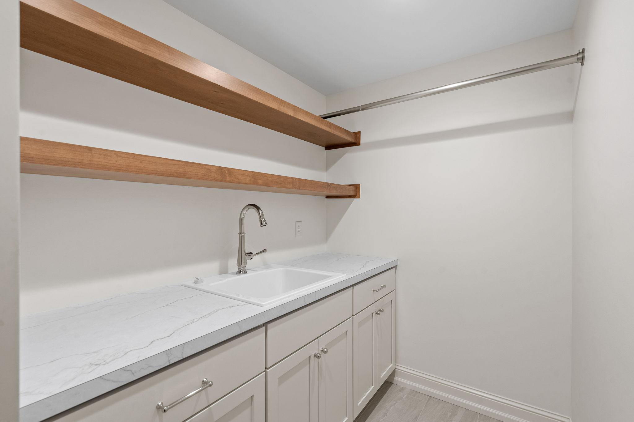 5325 Edsall Road Property Photo 64