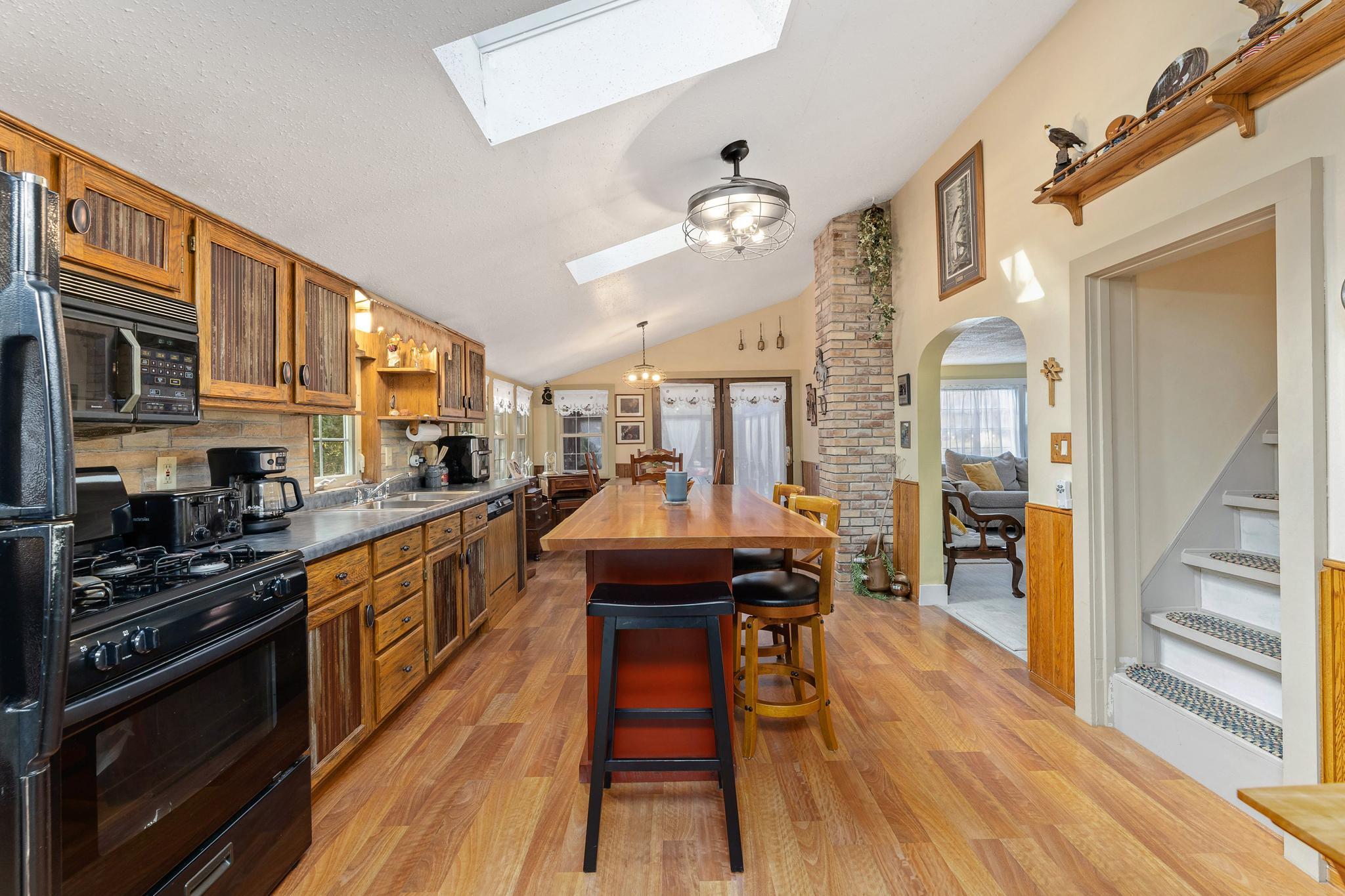 46652 Riverview Drive Property Photo 4