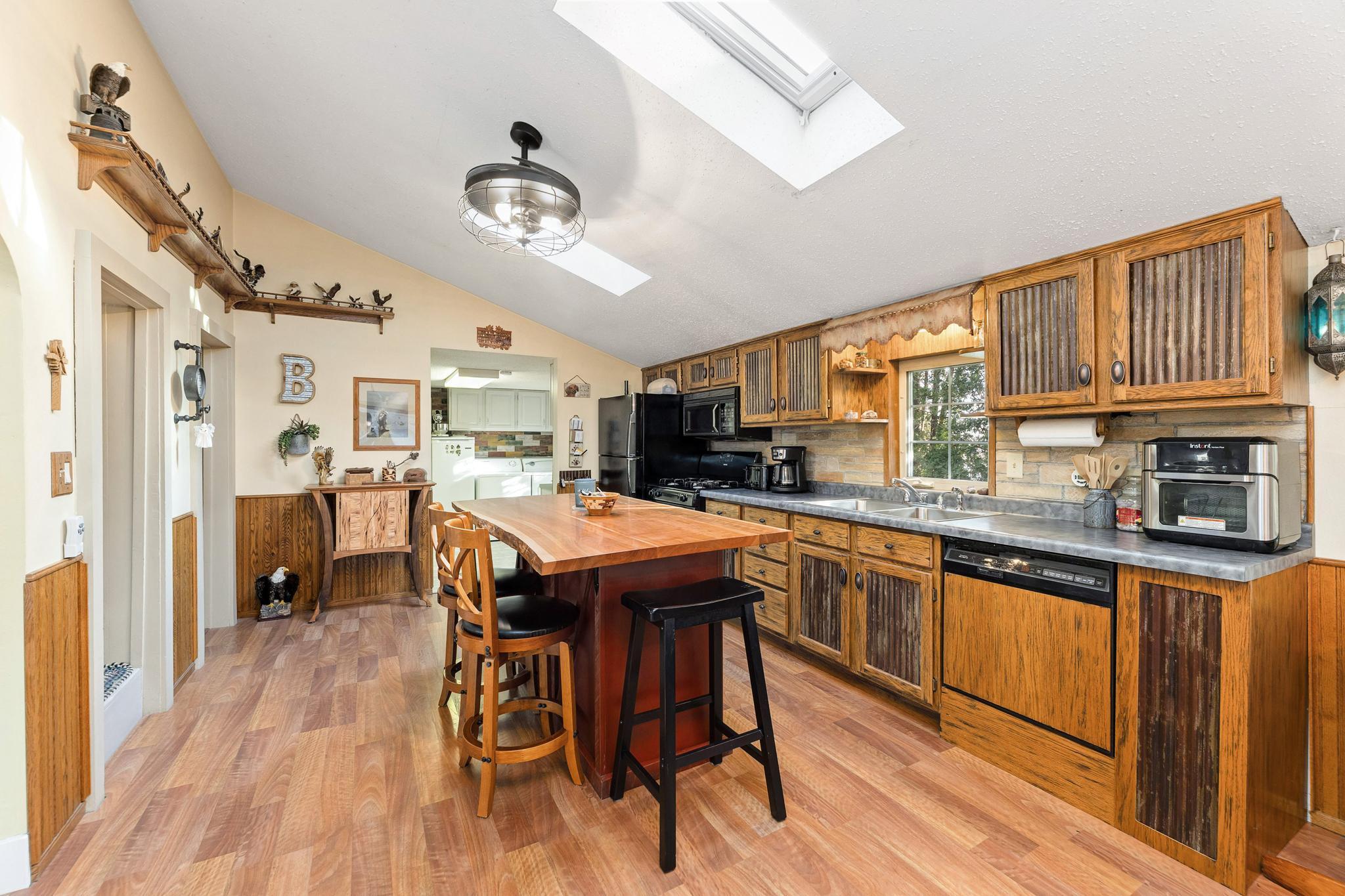 46652 Riverview Drive Property Photo 6