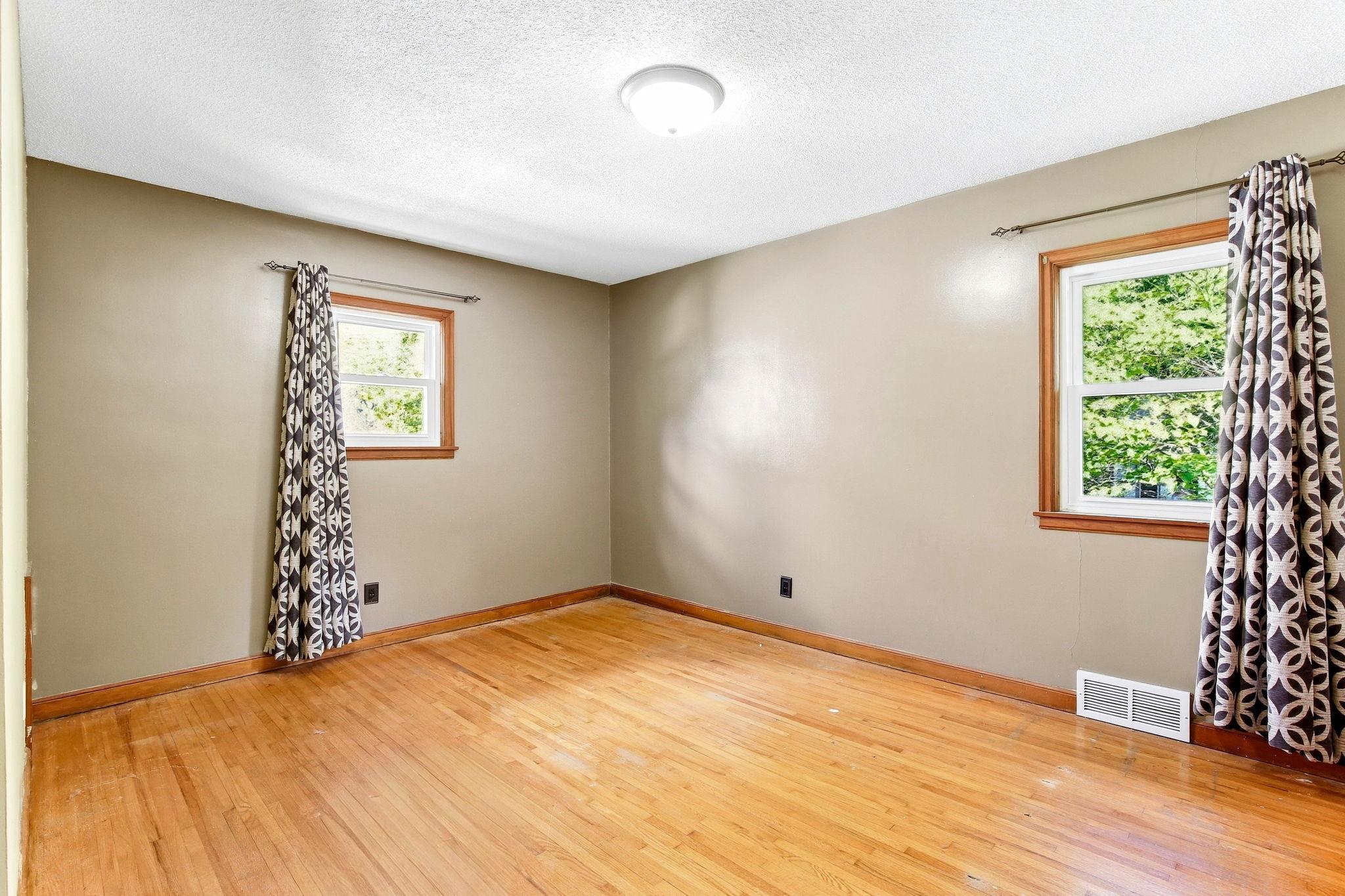228 5th Avenue Ne Property Photo 13