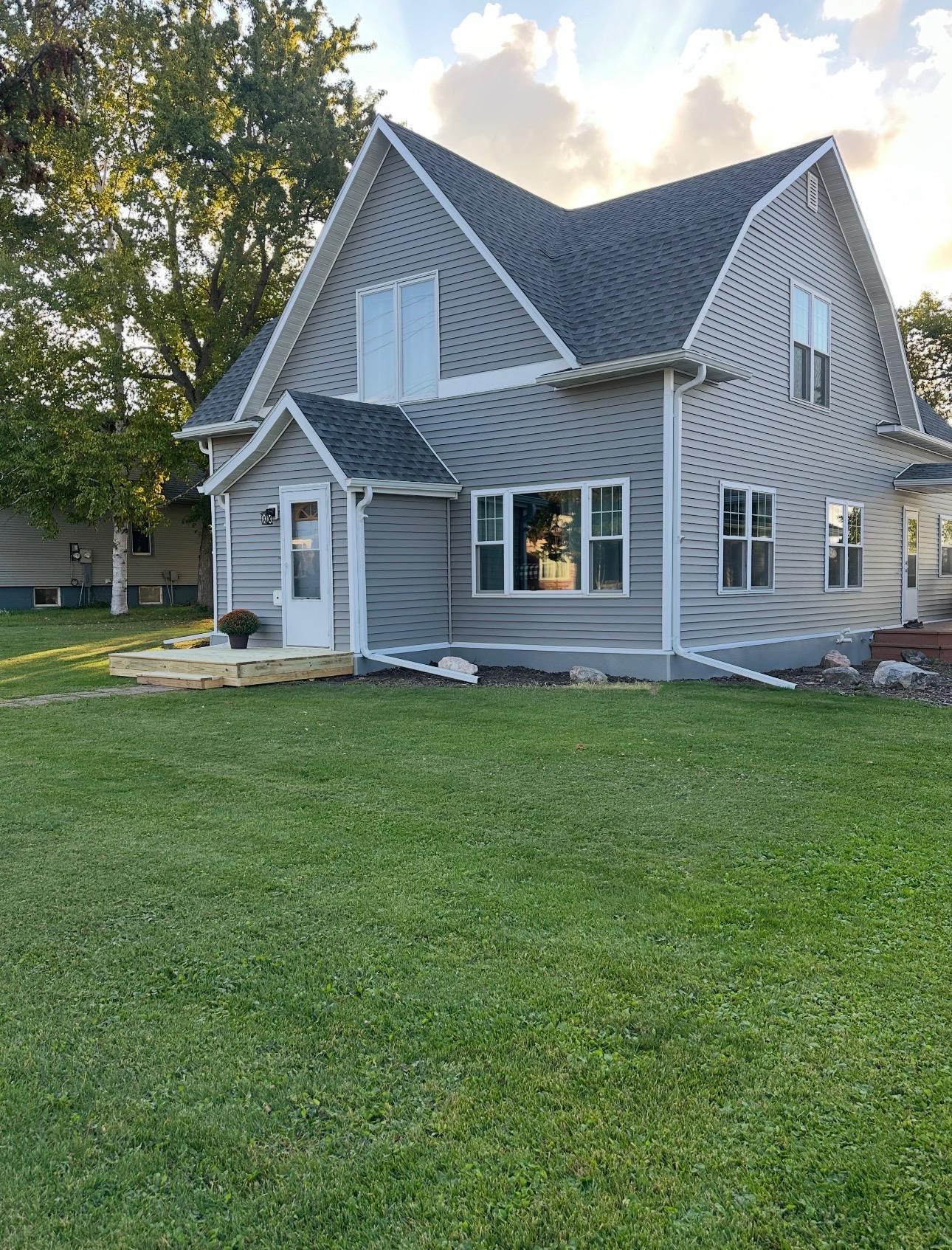 307 Vance Avenue S Property Photo 1
