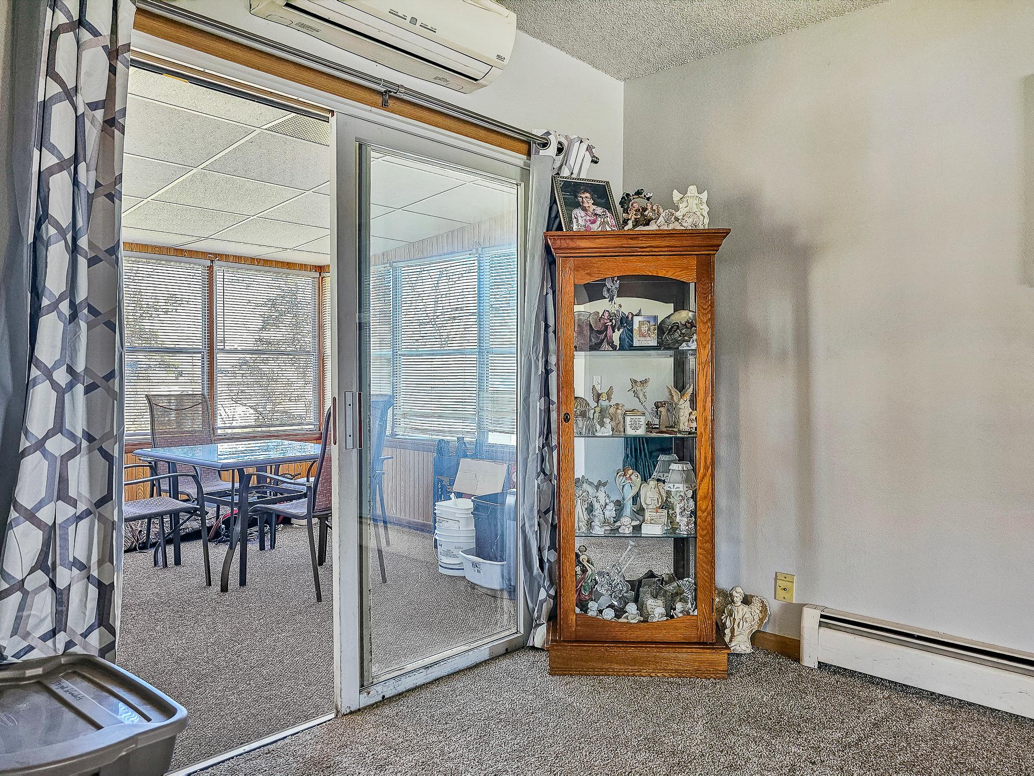 525 3rd St Se Property Photo 17
