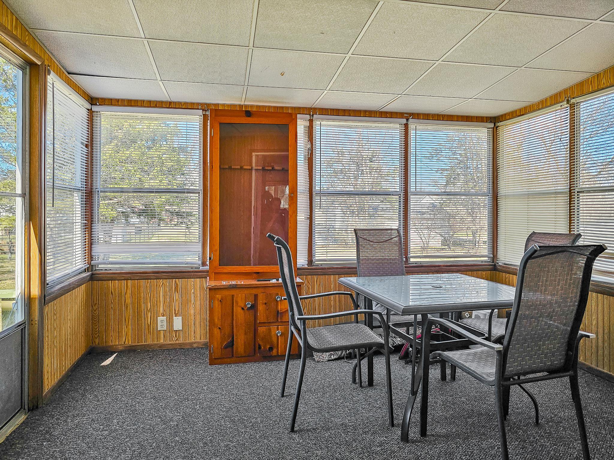 525 3rd St Se Property Photo 18