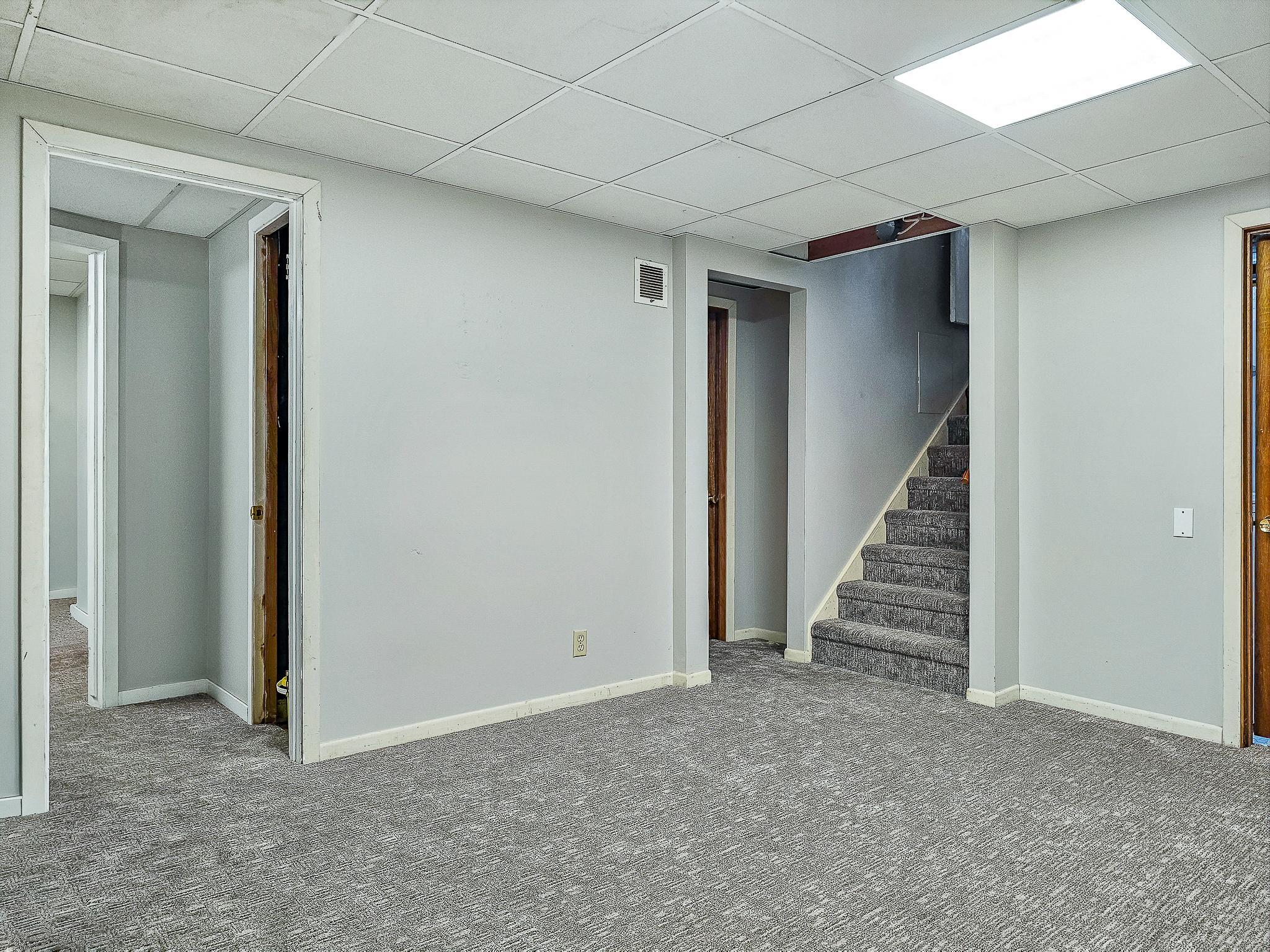 525 3rd St Se Property Photo 31