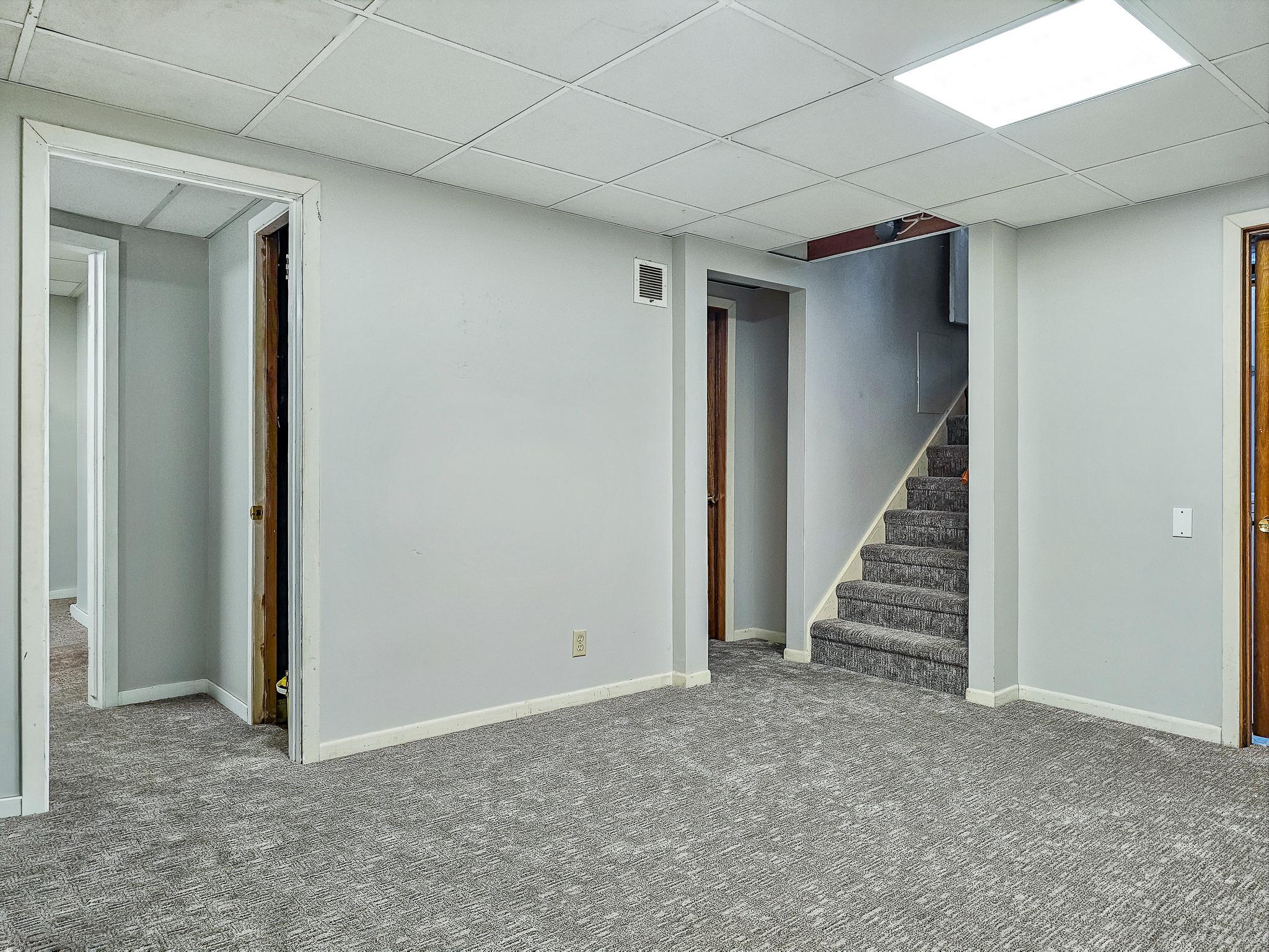 525 3rd St Se Property Photo 33