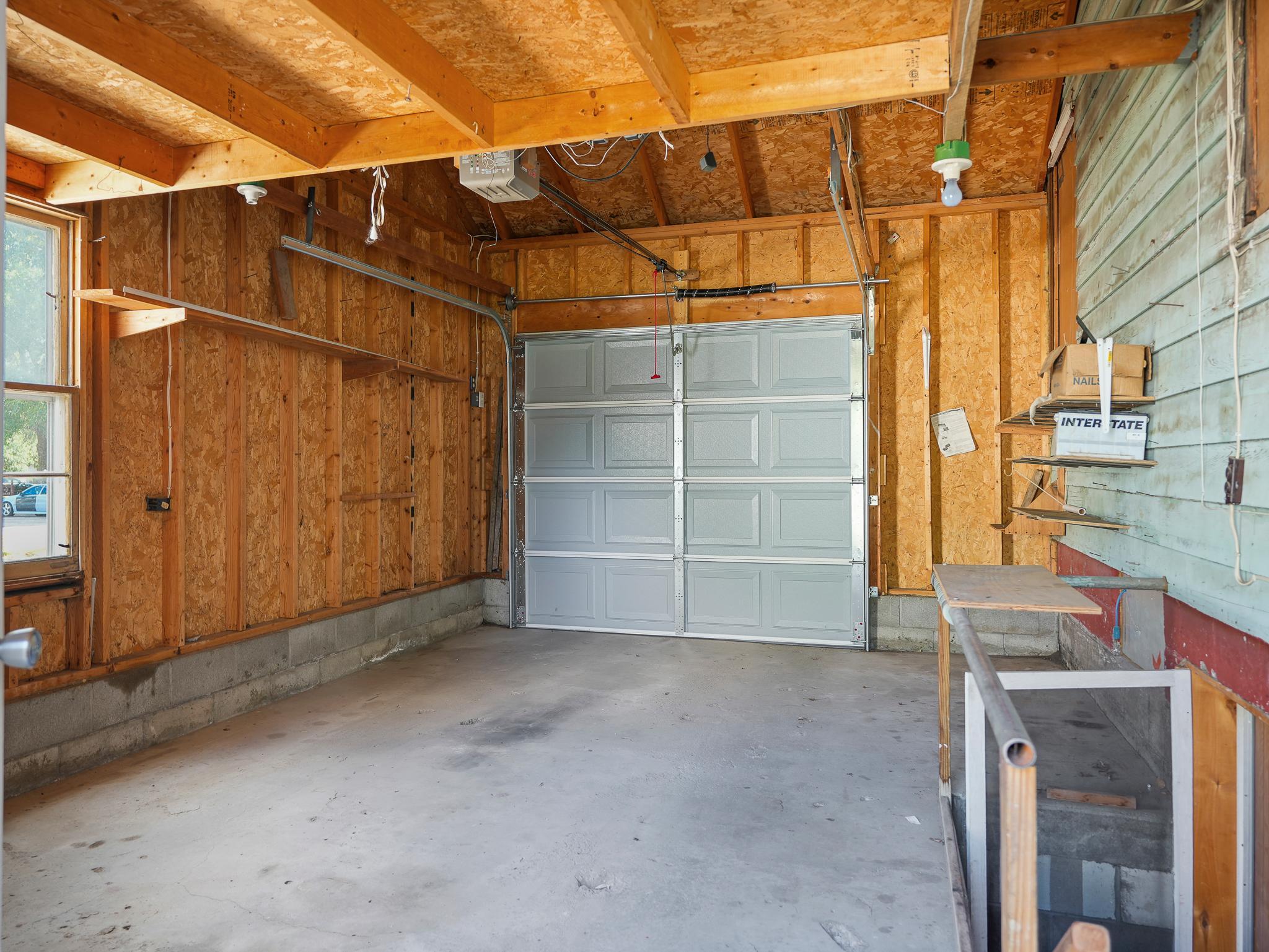 525 3rd St Se Property Photo 33