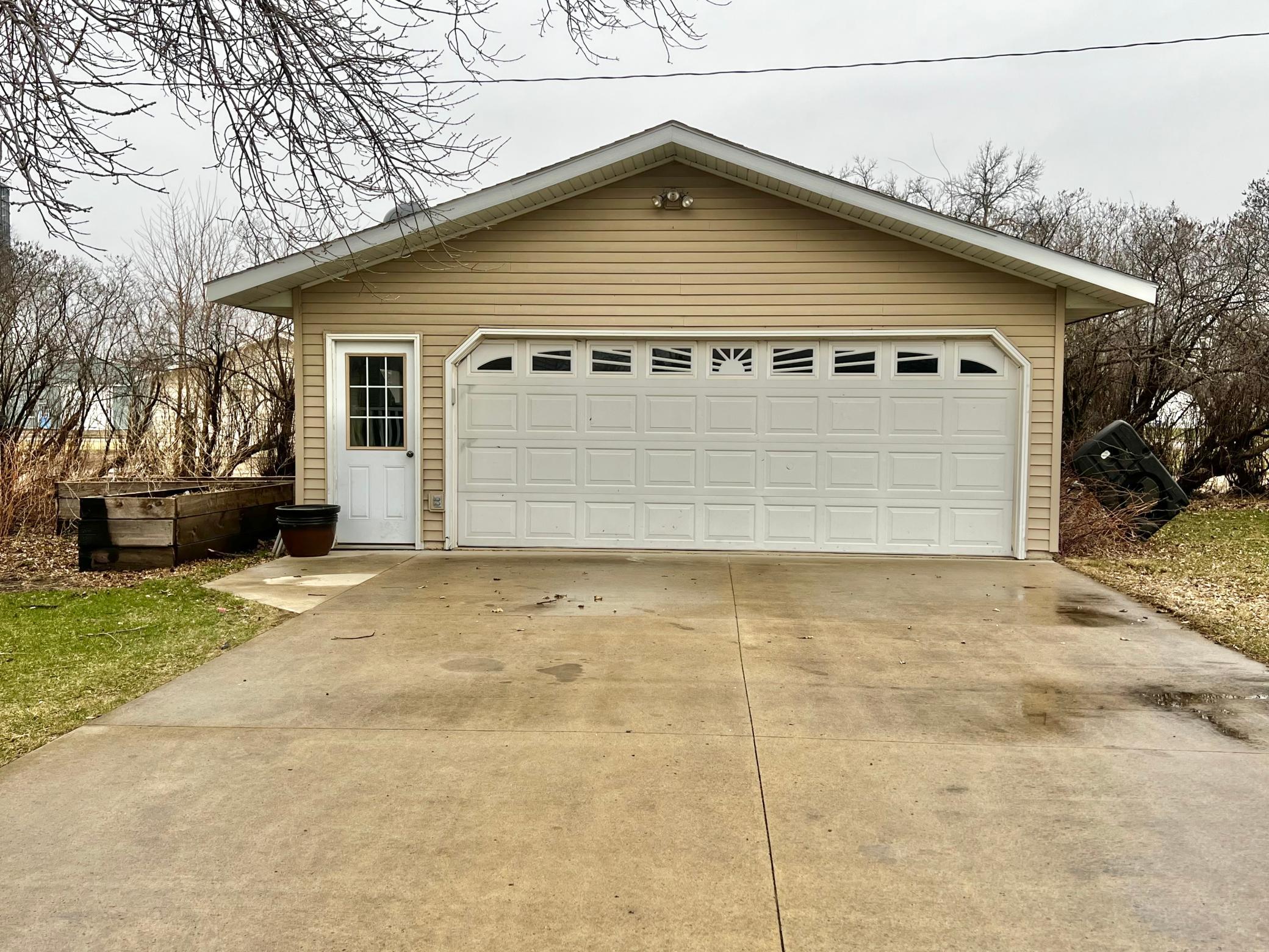 442 4th Street Property Photo 45