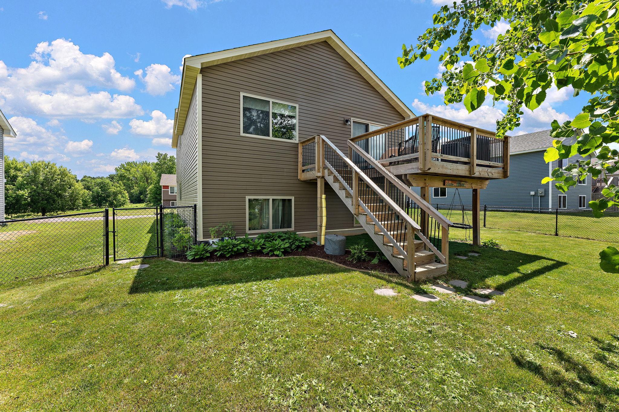 845 Highview Loop Se Property Photo 20