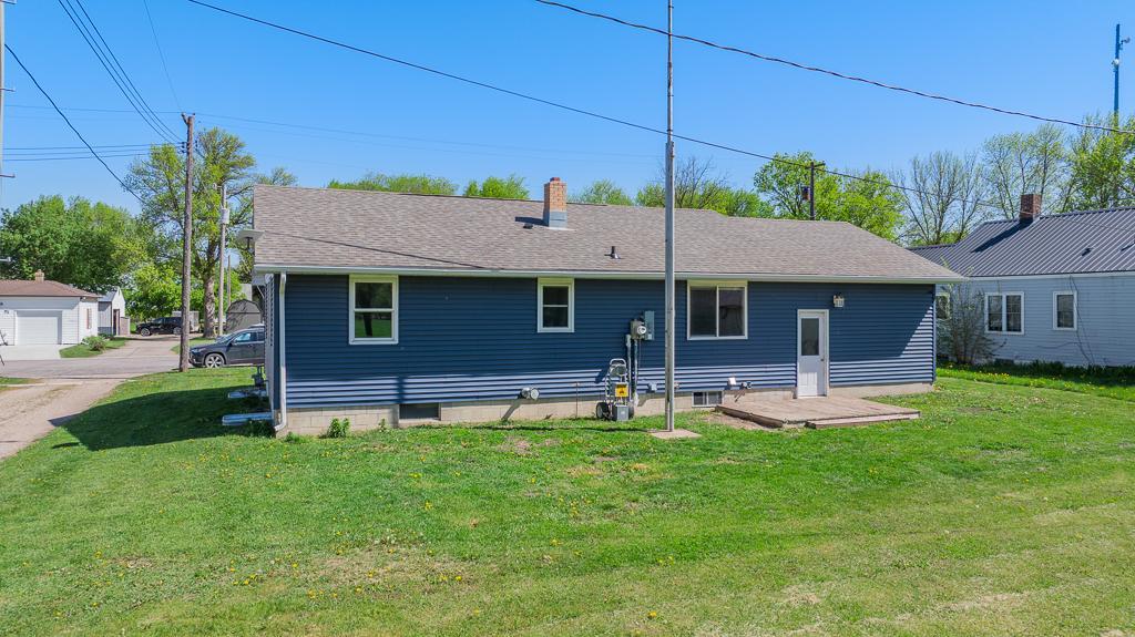 30 3rd Avenue W Property Photo 4
