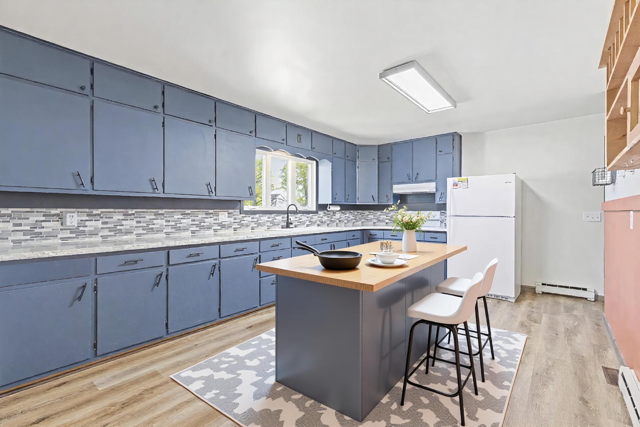 30 3rd Avenue W Property Photo 13