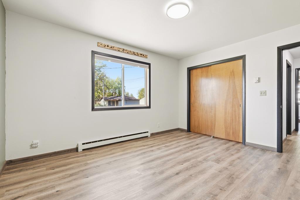 30 3rd Avenue W Property Photo 20