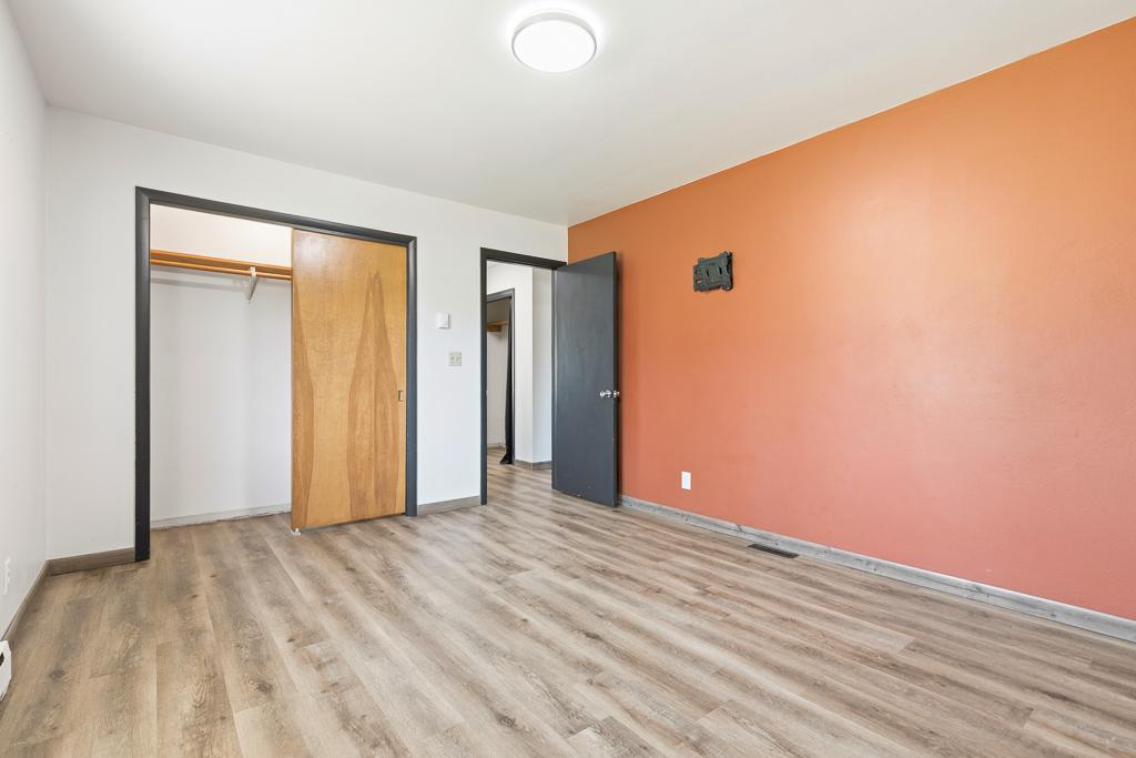 30 3rd Avenue W Property Photo 21