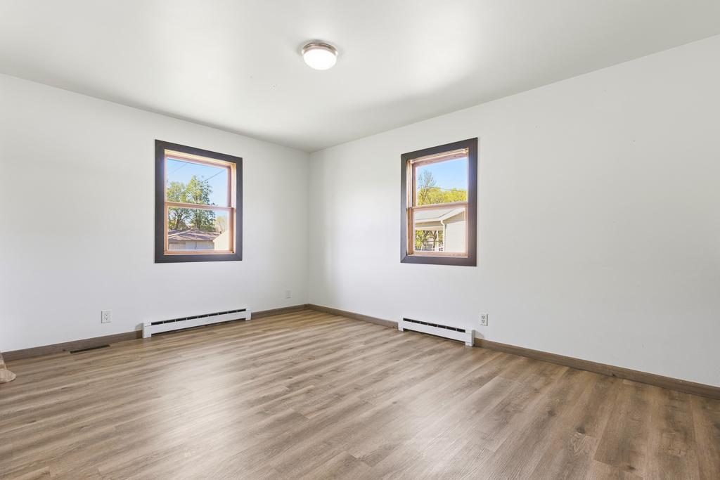 30 3rd Avenue W Property Photo 23
