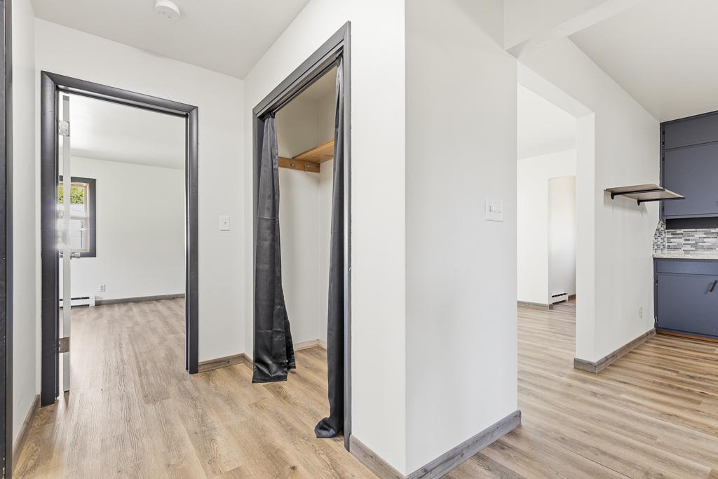 30 3rd Avenue W Property Photo 29