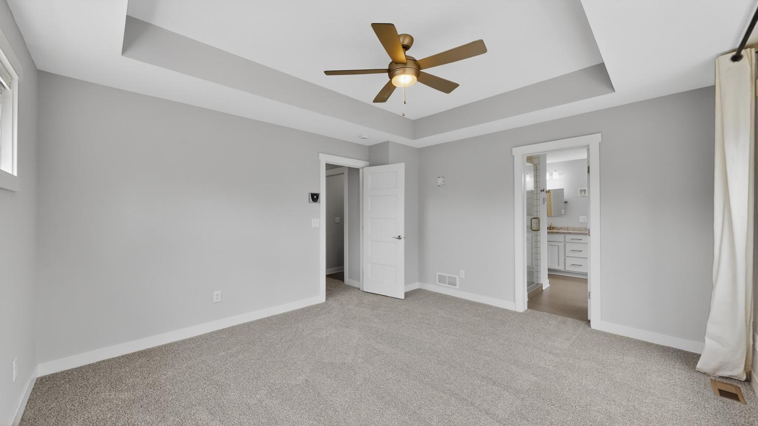 2801 Tee Time Road Se Property Photo 9