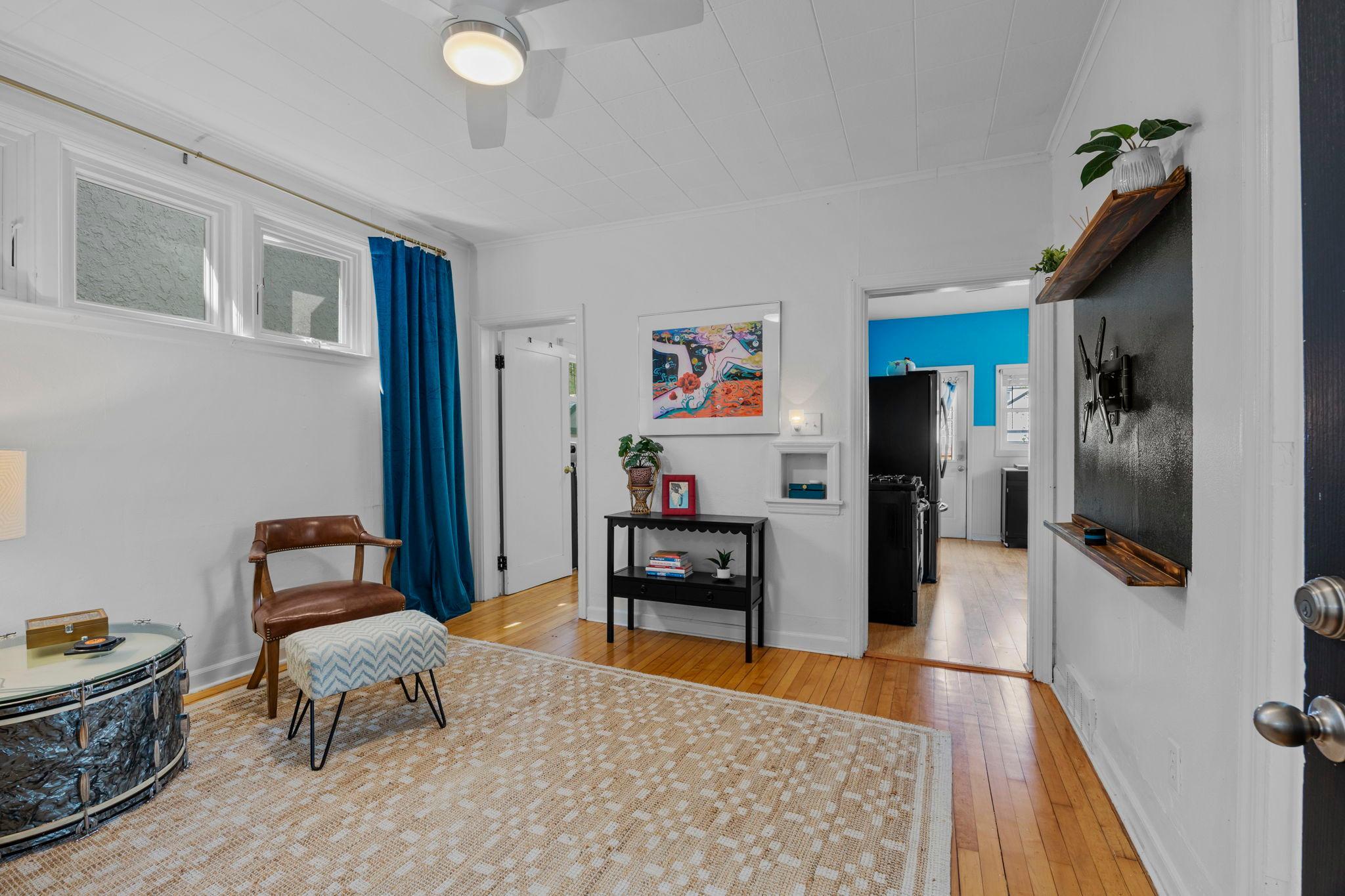 441 View Street Property Photo 3