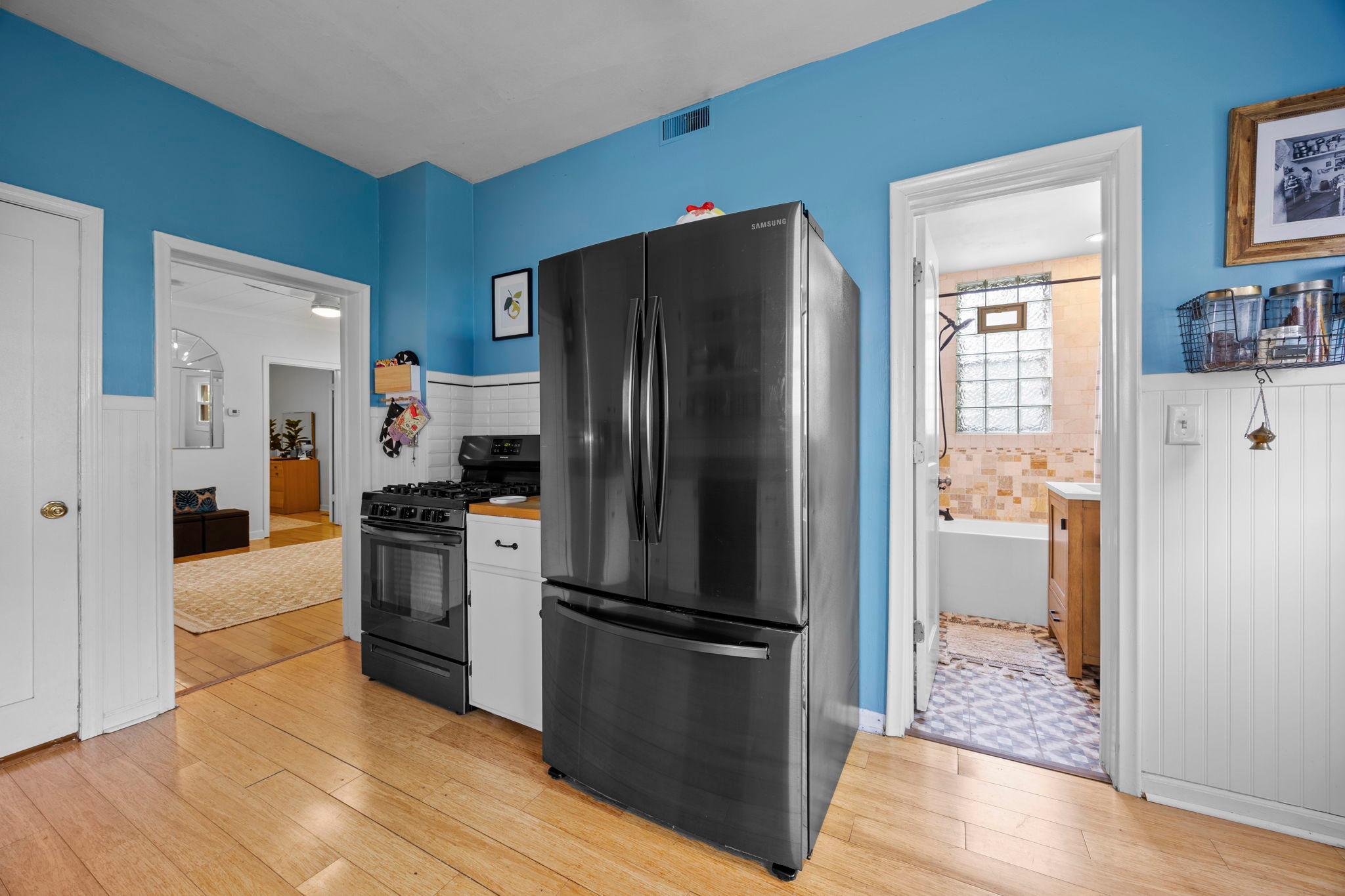 441 View Street Property Photo 5