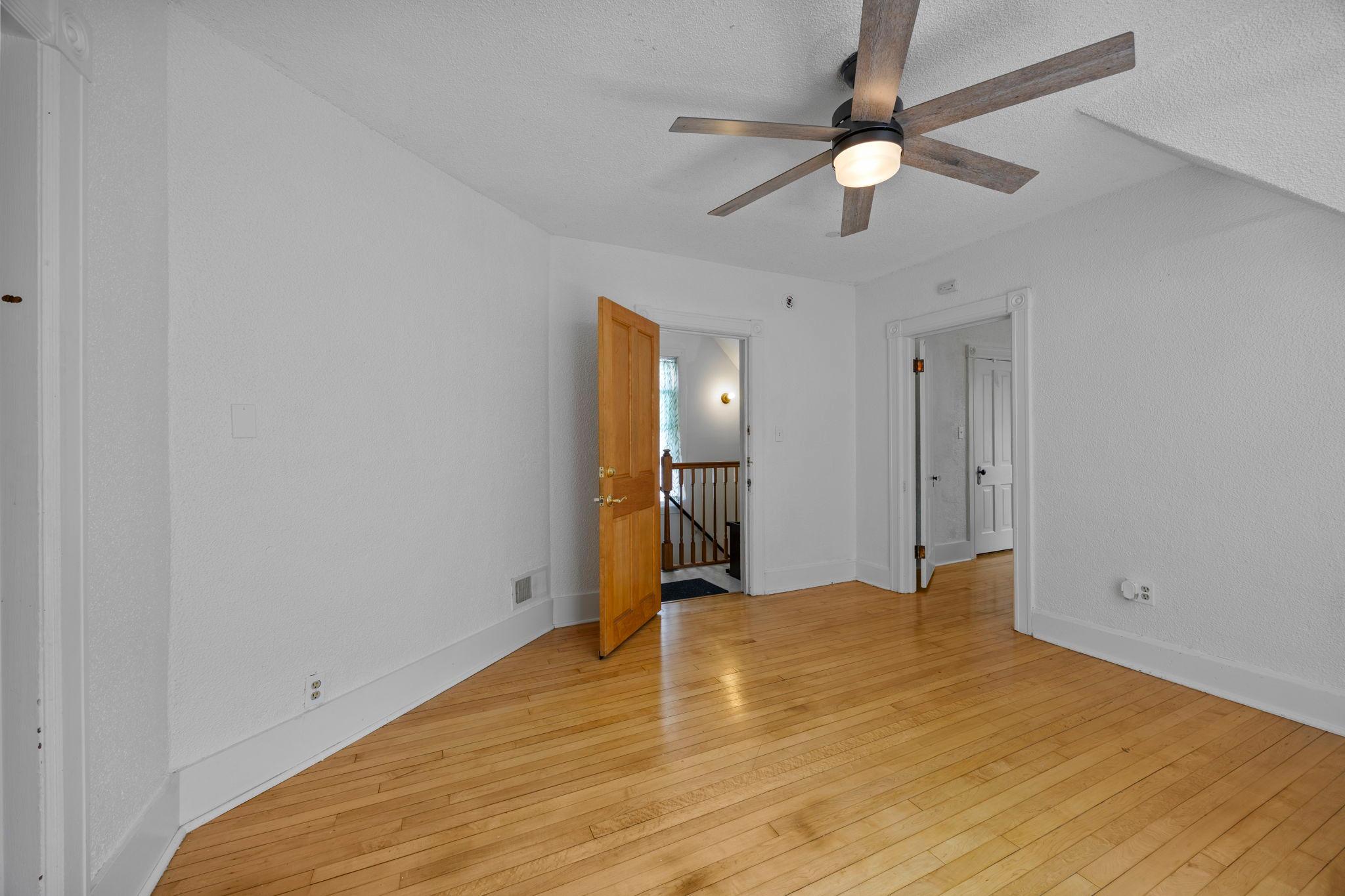 441 View Street Property Photo 14
